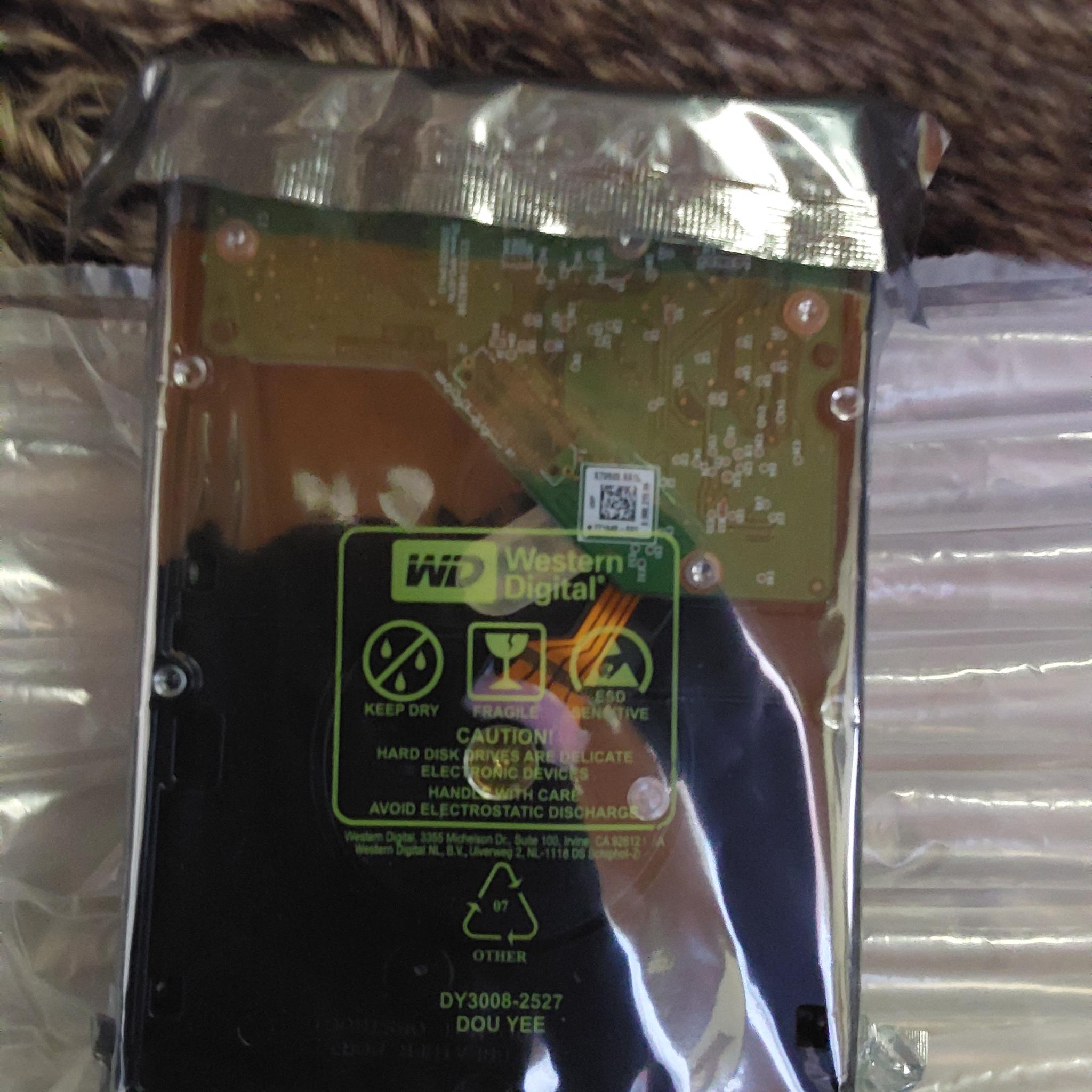 NEW WESTERN DIGITAL 4 TB 3.5 in. SATA INTERNAL DESKTOP HARD DRIVE