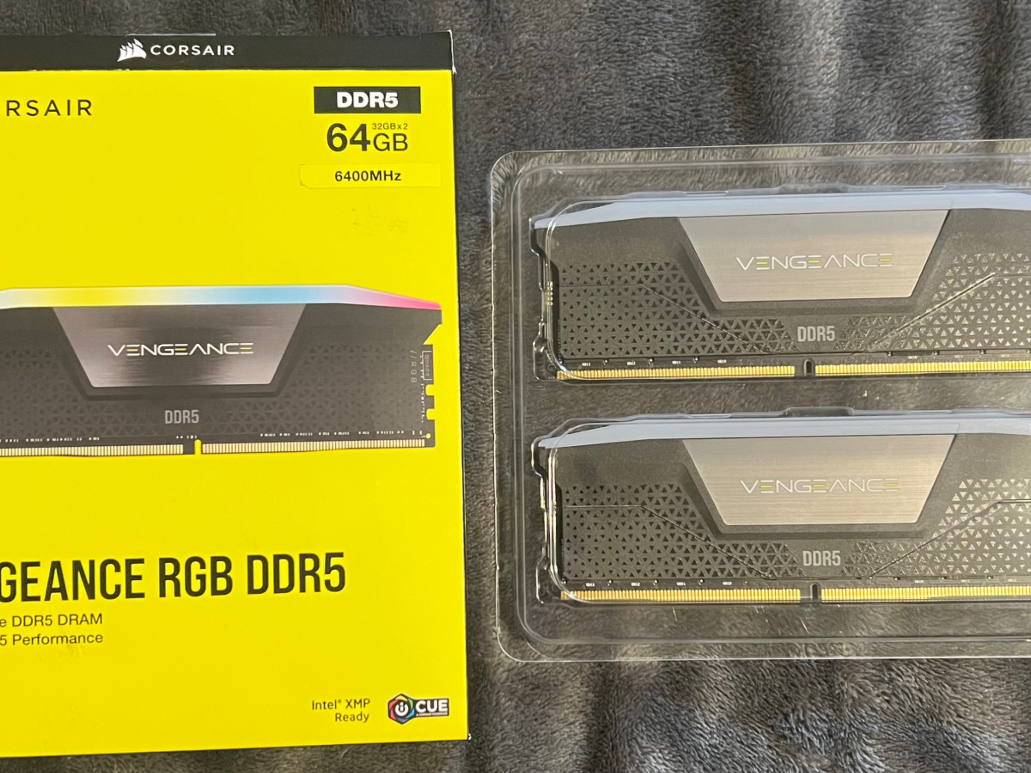Corsair Vengeance RGB DDR5 64GB (2x32GB) CL32-40-40-84 1.40V 6400MT/s Intel XMP ICUE Compatible
