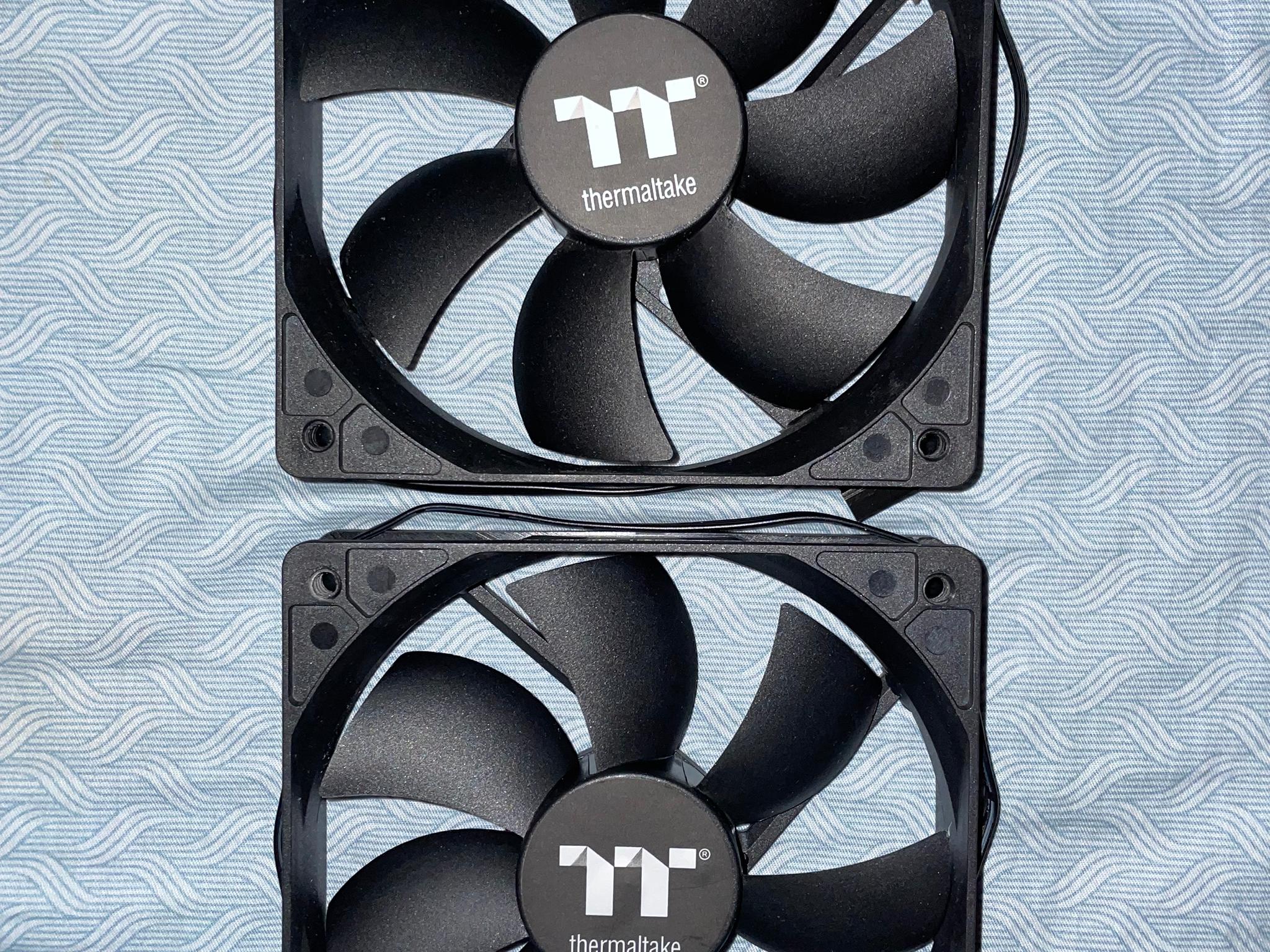 Assorted Corsair/ThermalTake/Antec 120mm Case Fans x4