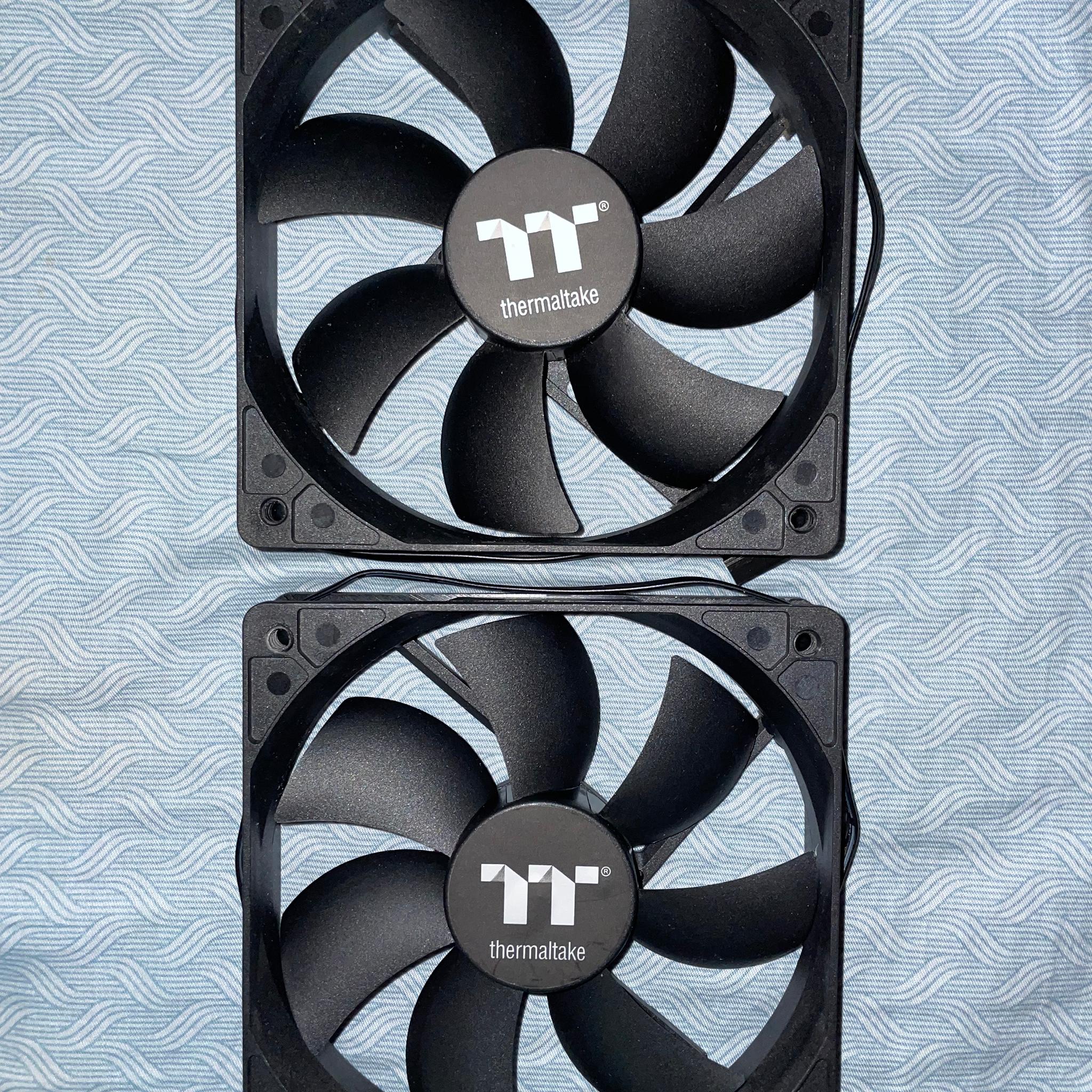 Assorted Corsair/ThermalTake/Antec 120mm Case Fans x4