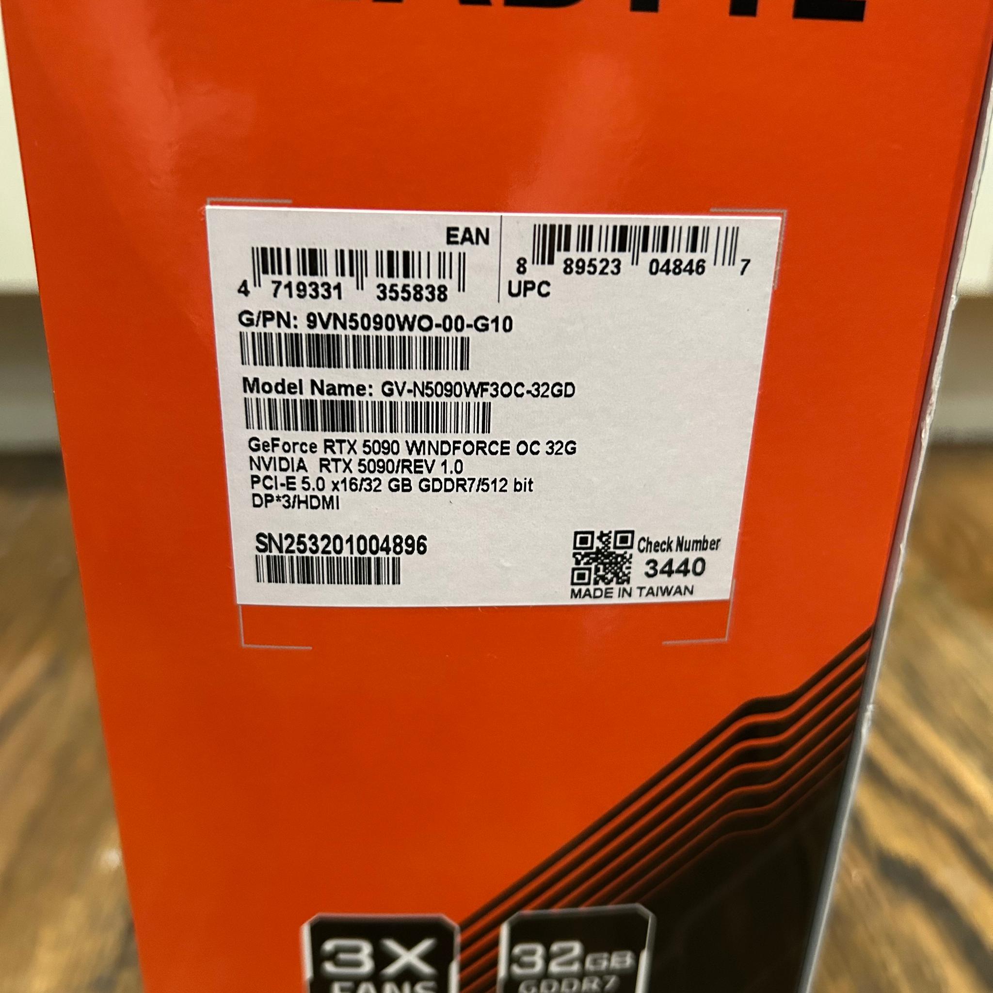 GIGABYTE GeForce RTX 5090 WINDFORCE OC 32G