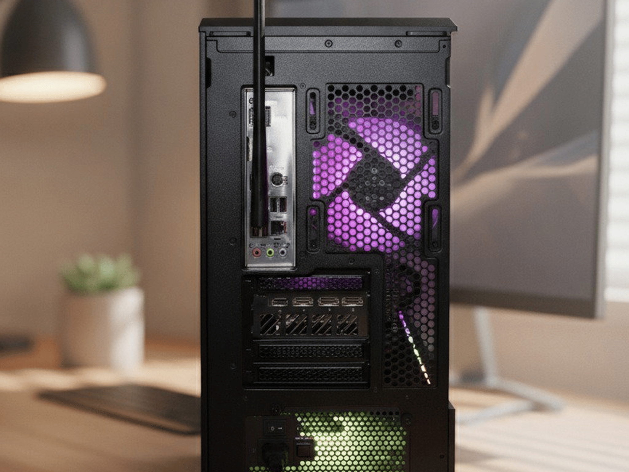 Super Smooth RTX 4070 Ti Gaming PC — Ryzen 5 7600X | 32GB DDR5 | 240mm AIO | Lian Li V100R Mini