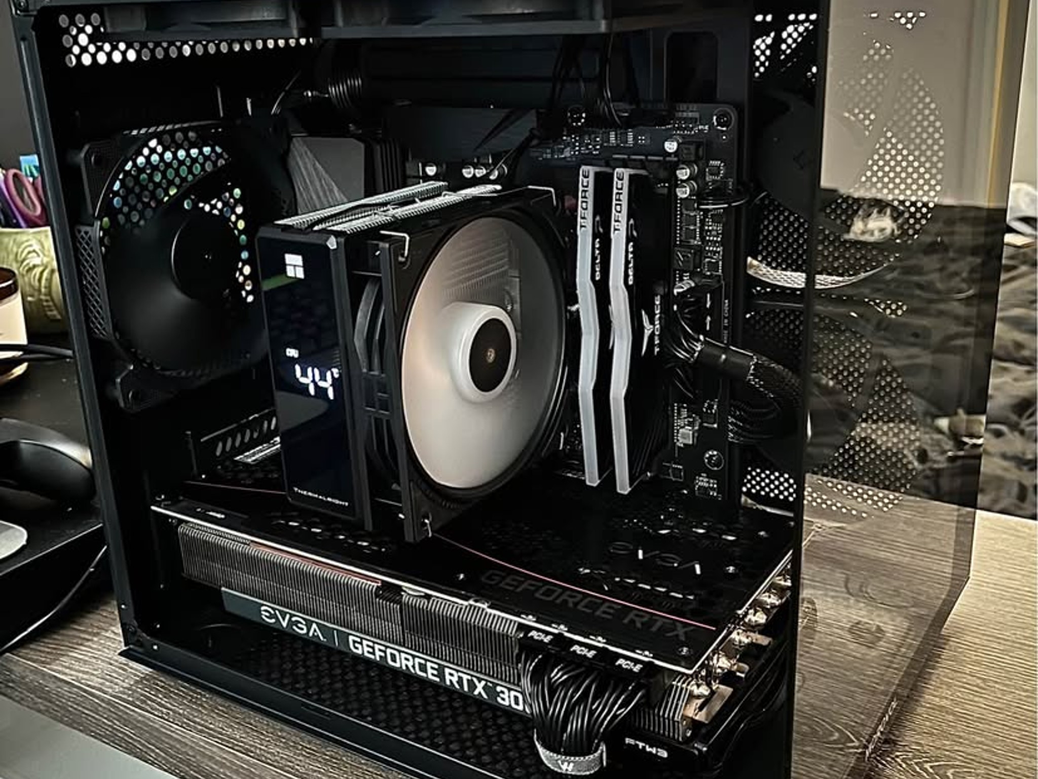 Compact 1440p | EVGA FTW3 RTX 3080 | 32GB T-Force RGB 3600mhz | Ryzen 5 5600X | 1TB m.2 NVMe