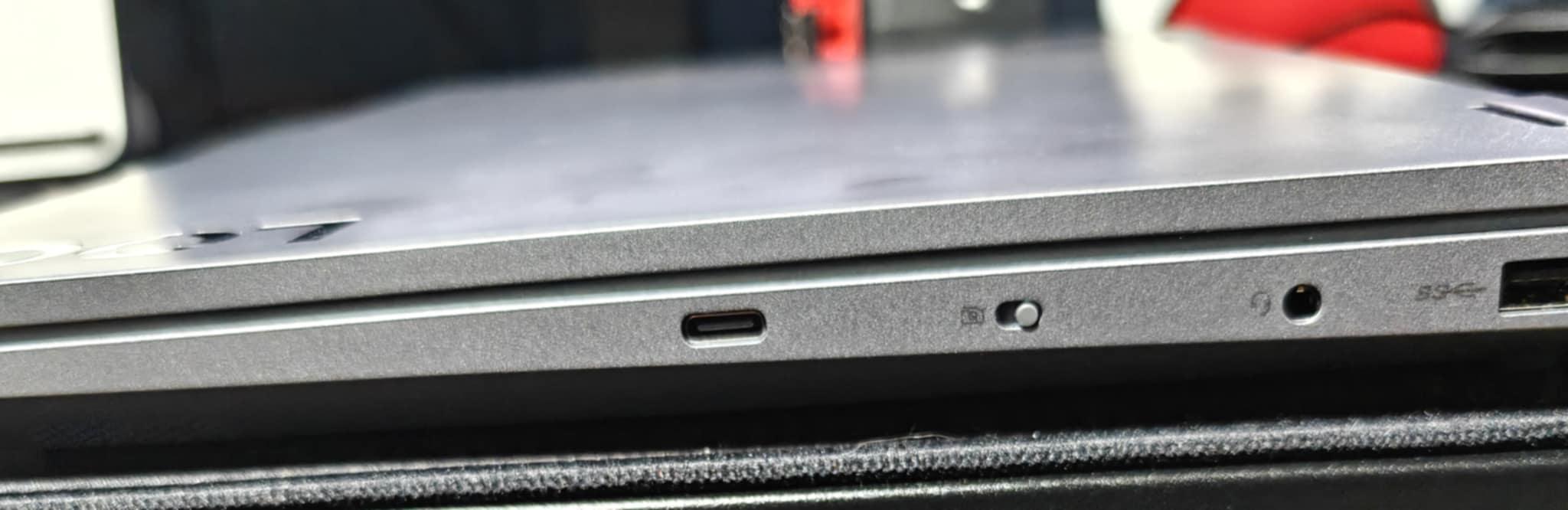 Gaming Laptop 15.6'' - Lenovo LOQ 15AHP9