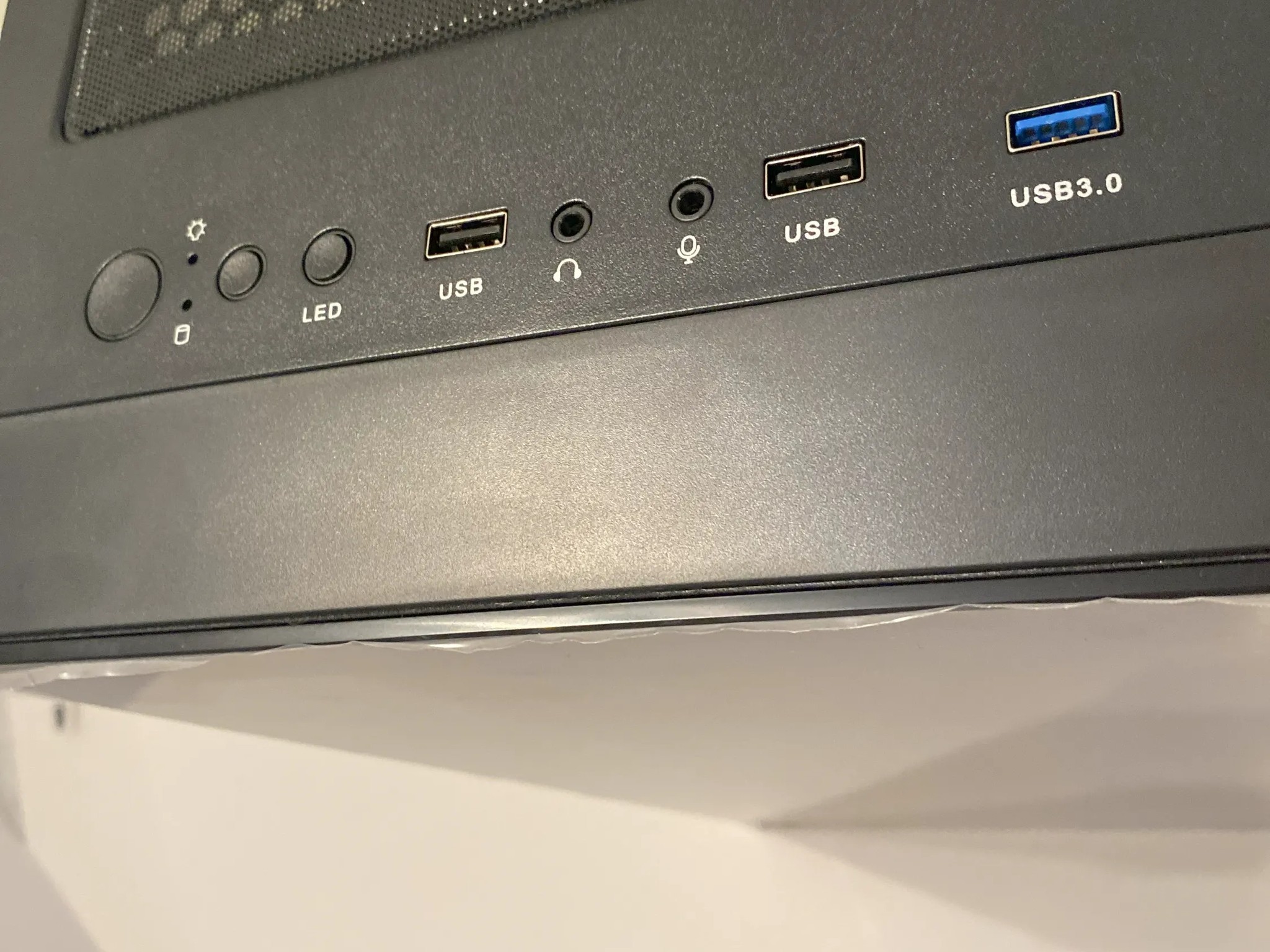 Great Value and Performance 1080p Gaming PC! – Intel i7-9700K | RX 6600 | 16GB RAM | 1TB SSD