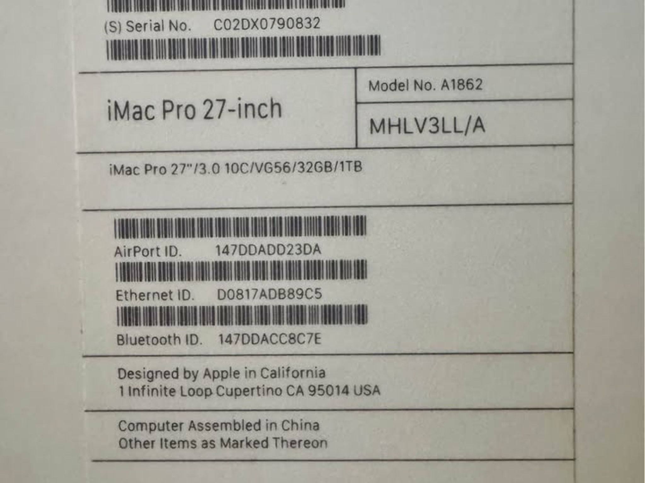 Apple iMac Pro 27" Intel Xeon W 10-Core - 32GB Memory - 1TB SSD - Radeon Pro Vega 56 w/ AppleCare+