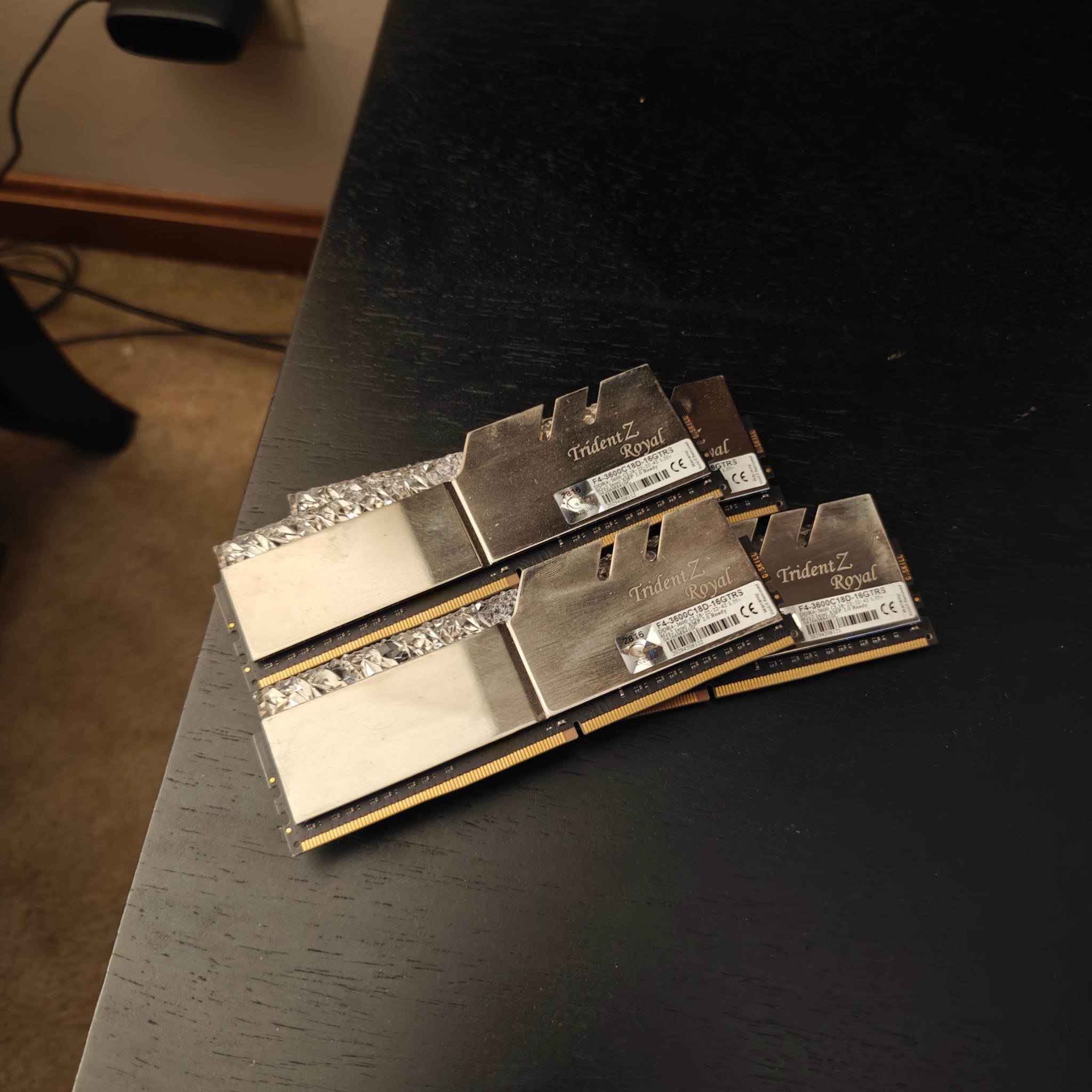Trident Z Royal