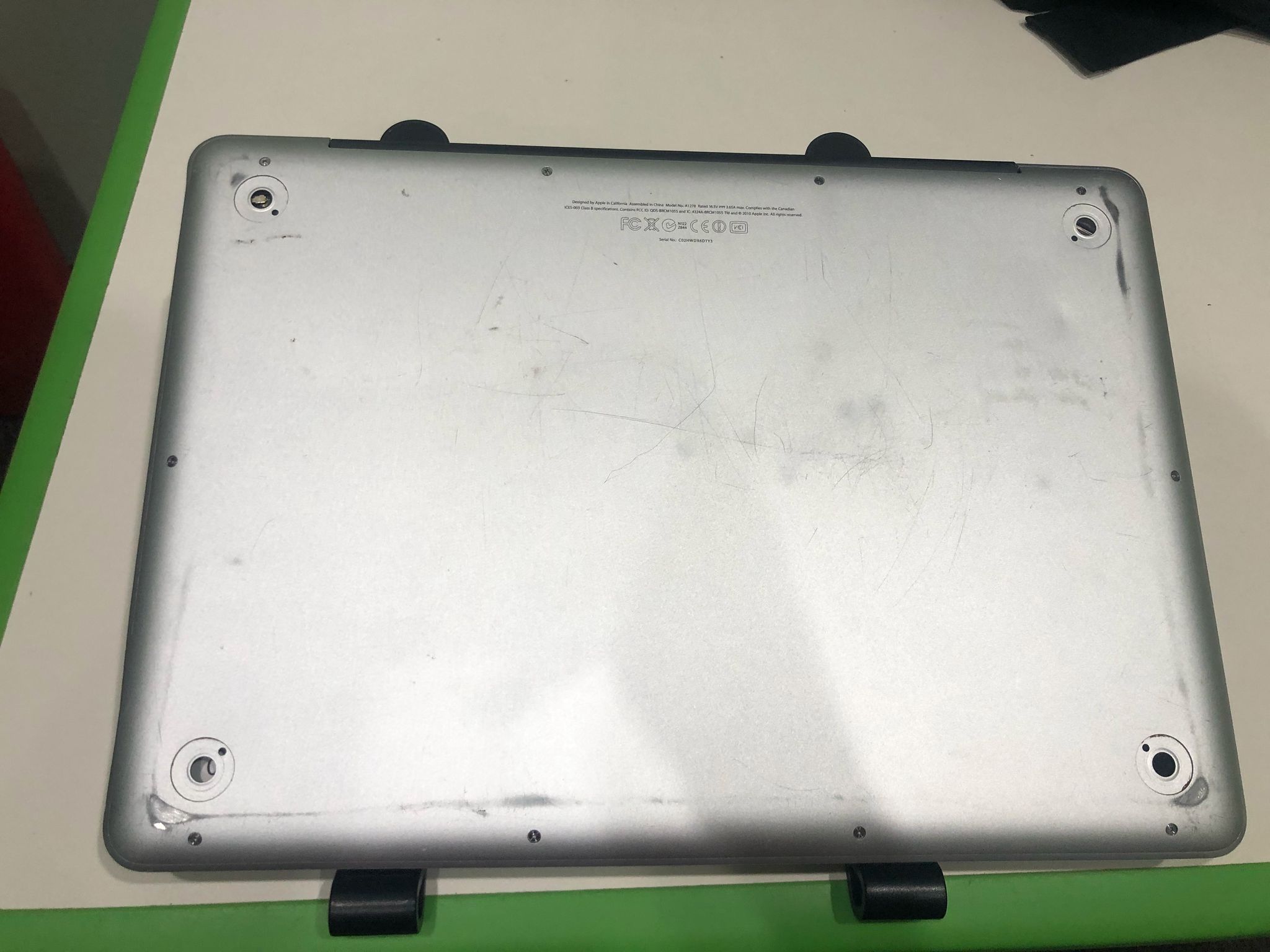 Apple MacBook Pro 13" 2012 | Intel i5 2.5GHz | 6GB RAM | 128GB SSD | Ventura (OCLP) + Charger