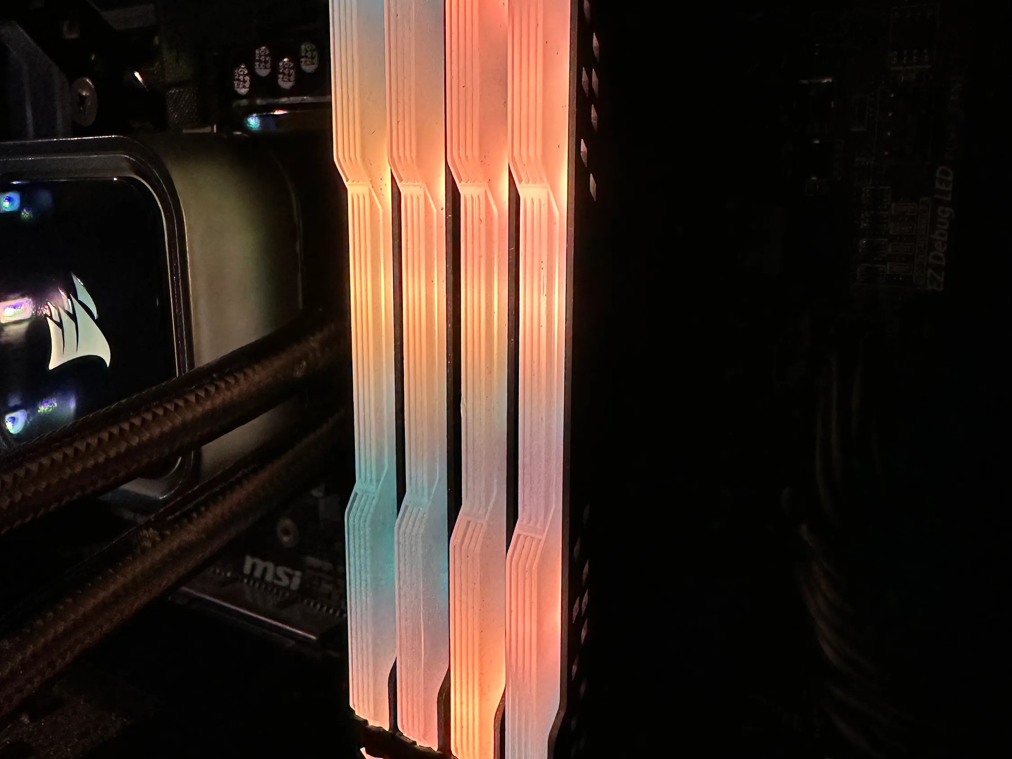 CORSAIR VENGEANCE RGB PRO DDR4 32GB (4x8GB) 3000 MHZ