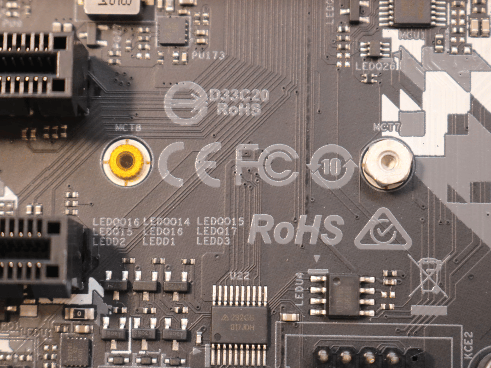 *Newest BIOS* ASRock B450 Steel Legend AMD Socket AM4 DDR4 ATX RGB Desktop Motherboard & I/O Shield