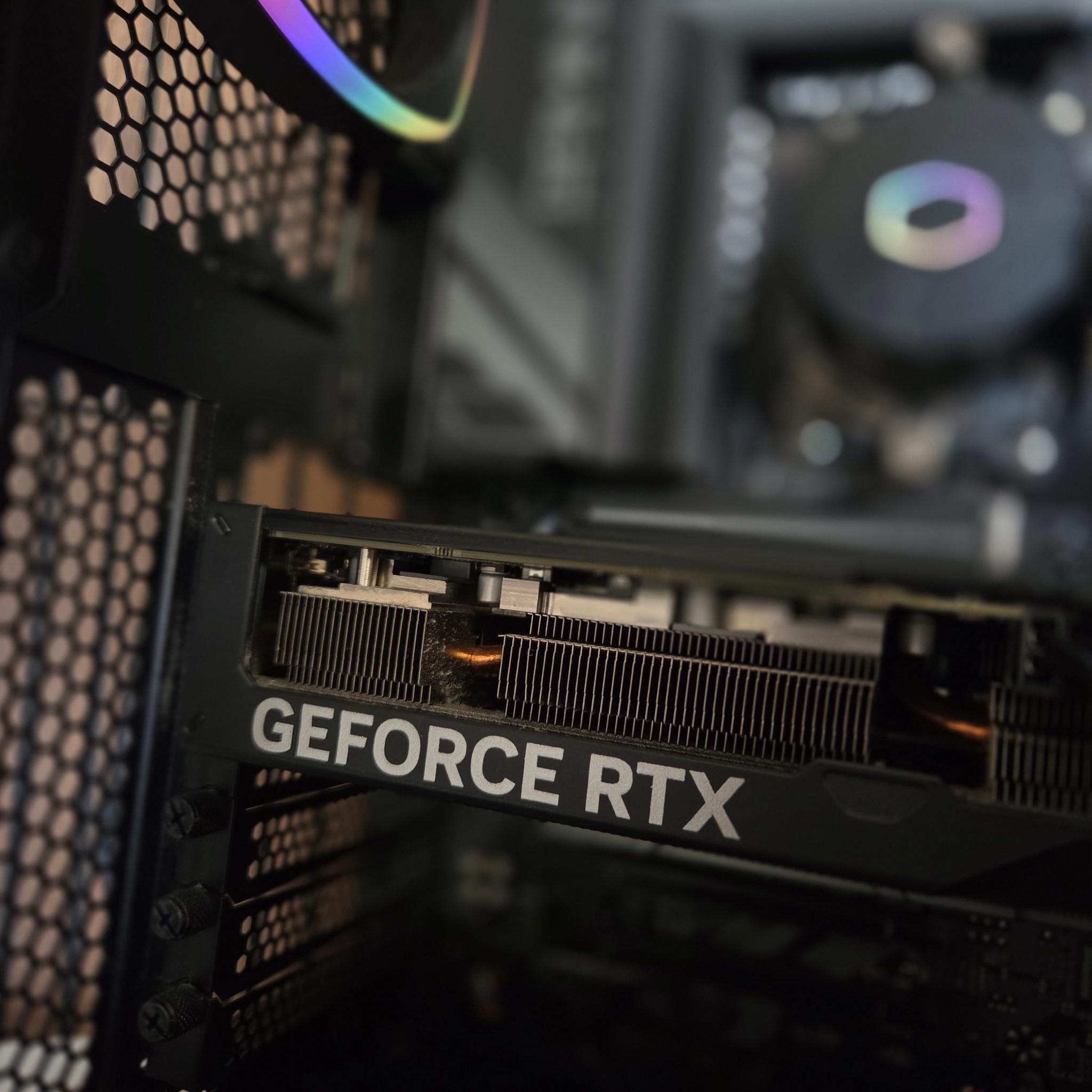 💻 RTX 4070 Gaming PC 💻| lian Li | Ryzen 5 7600X | DDR5 | 32GB RAM | LCD Fans | WiFI