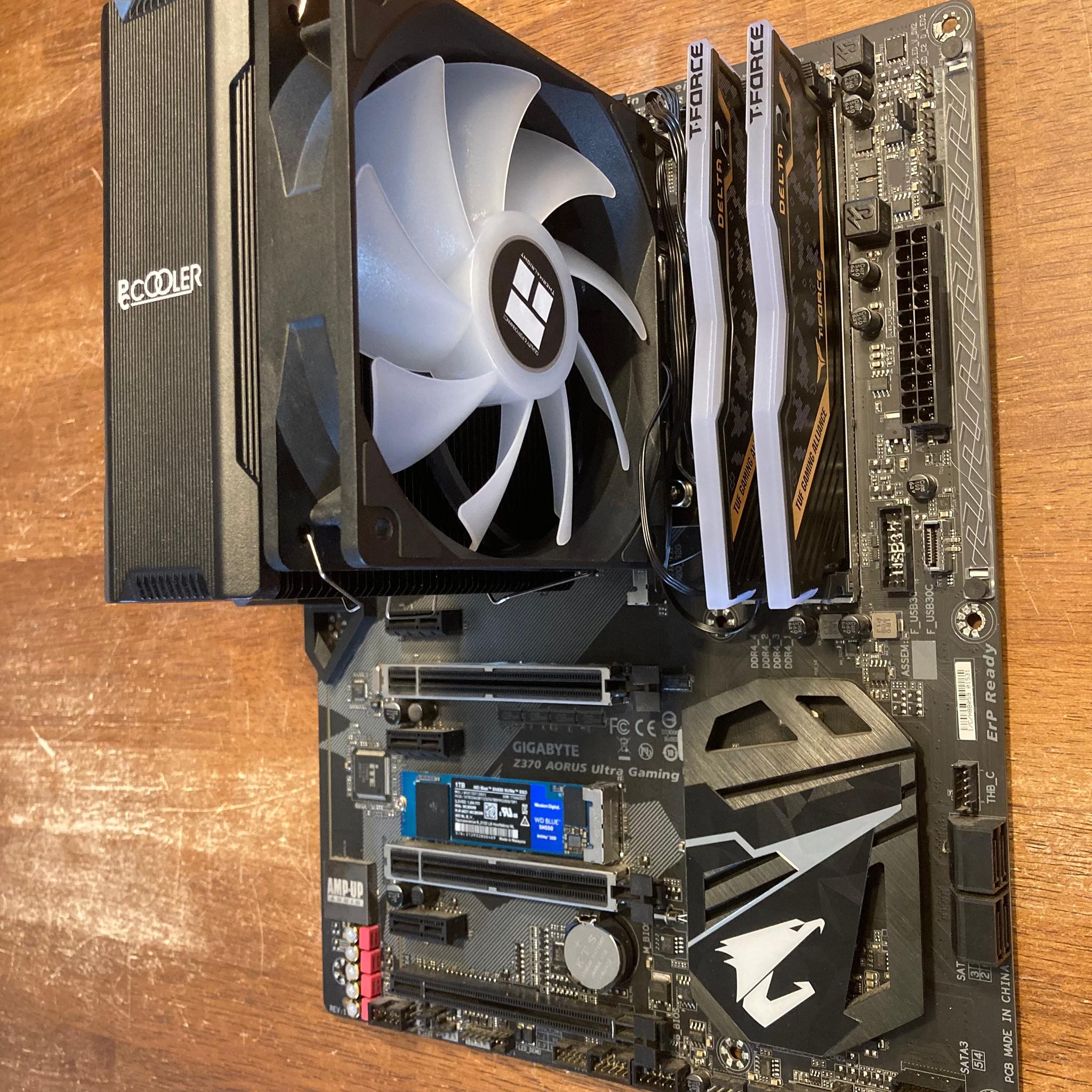 (i7 COMBO) AORUS Z370 + i7 8700 + RGB Cooler + 16GB RGB RAM + 1TB NVME SSD (READ - RGB ISSUES)