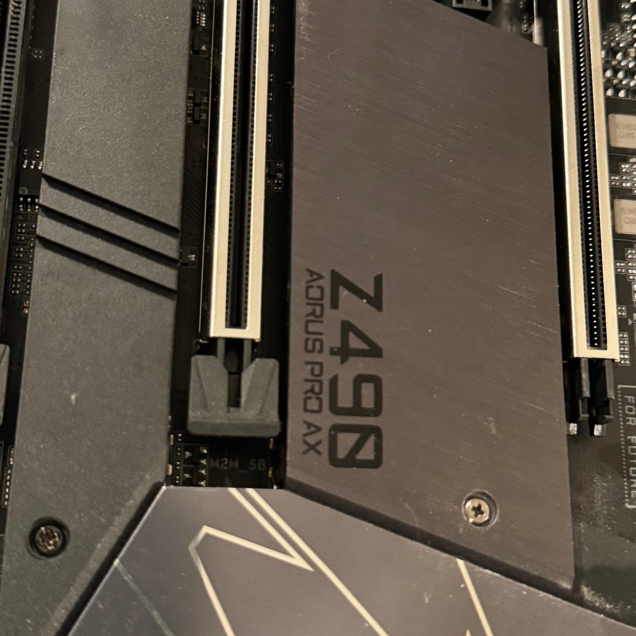 Gigabyte Z490 Aorus Pro AX (Wi-Fi 6) + Intel Core i5-10400 Combo + Optional 32GB RAM