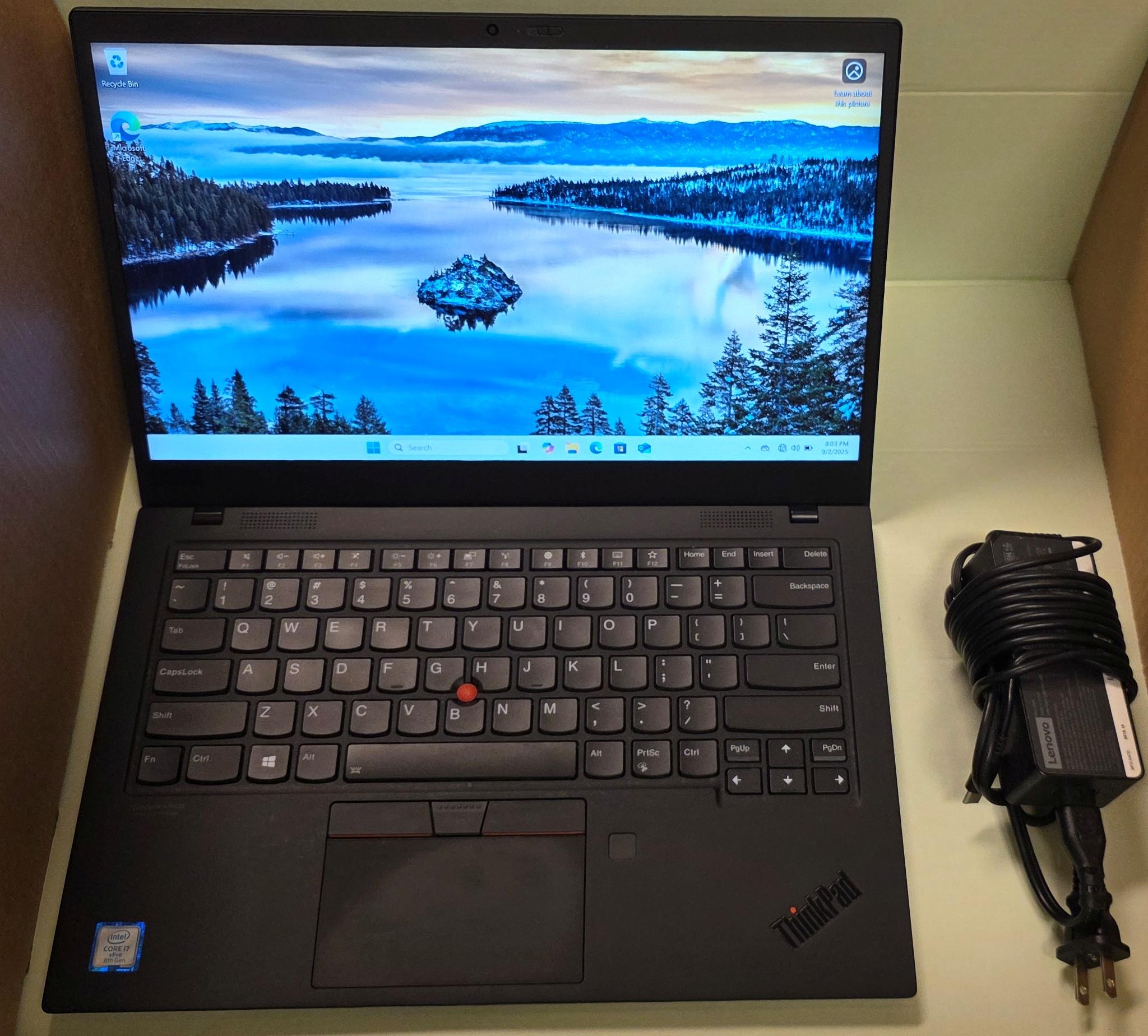Lenovo X1 Carbon 7th gen 14in, Windows 11, i7, 512GB storage, 16GB Ram, touchscreen with AC adapter