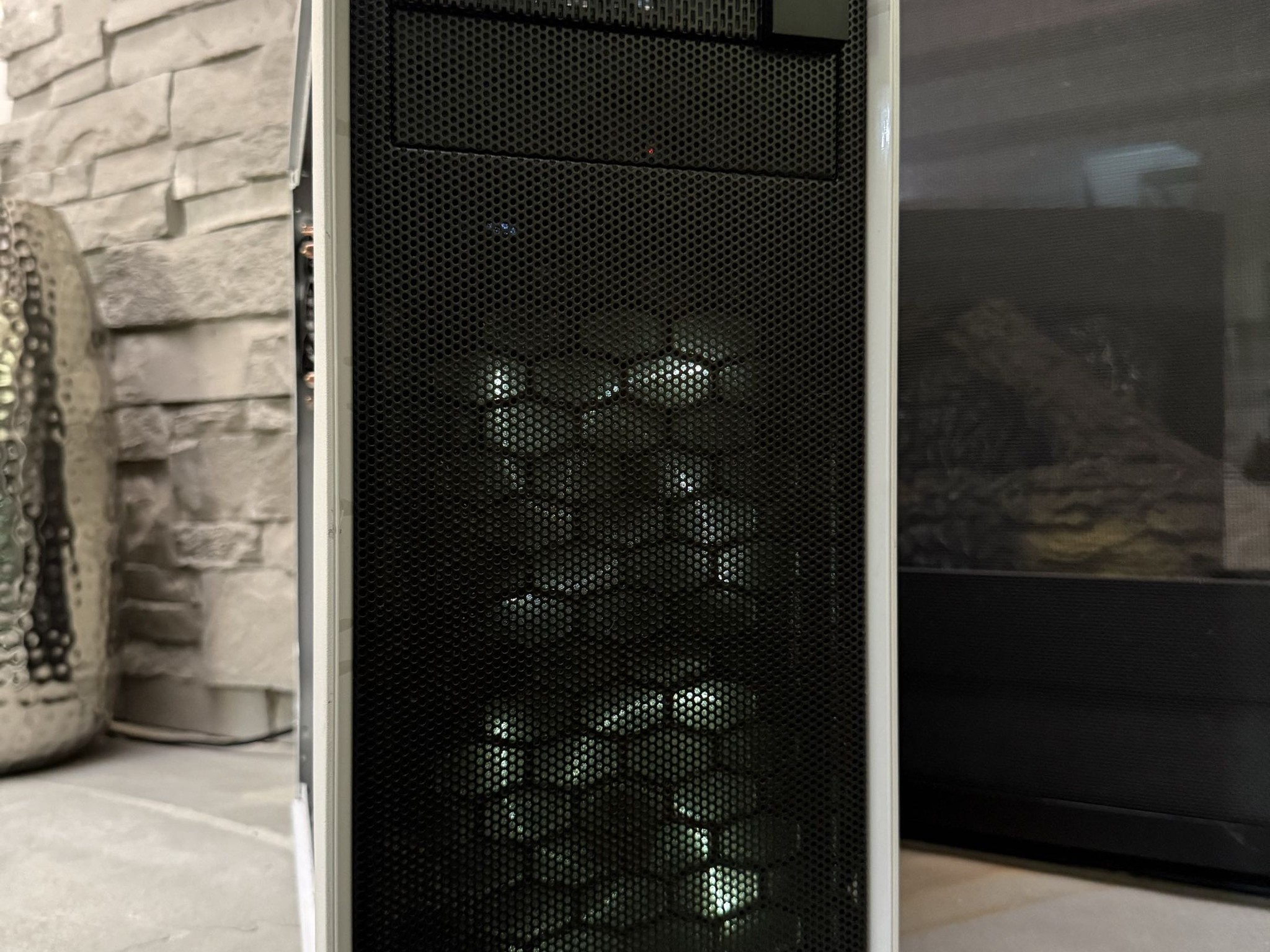 🤍 Minimalist White Gaming PC | RX 6600 + i7-8700 | 16GB RAM | 1TB SSD