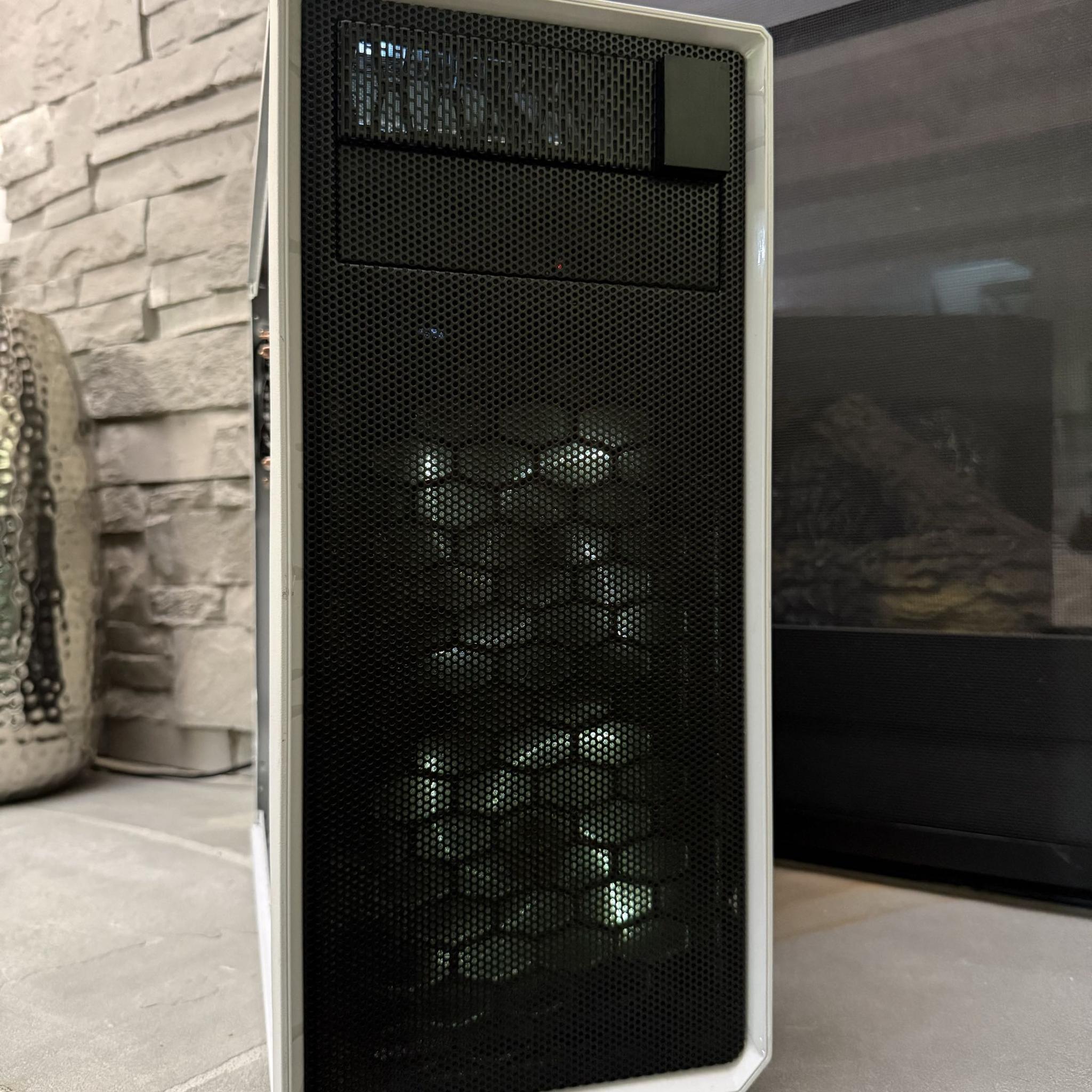 🤍 Minimalist White Gaming PC | RX 6600 + i7-8700 | 16GB RAM | 1TB SSD