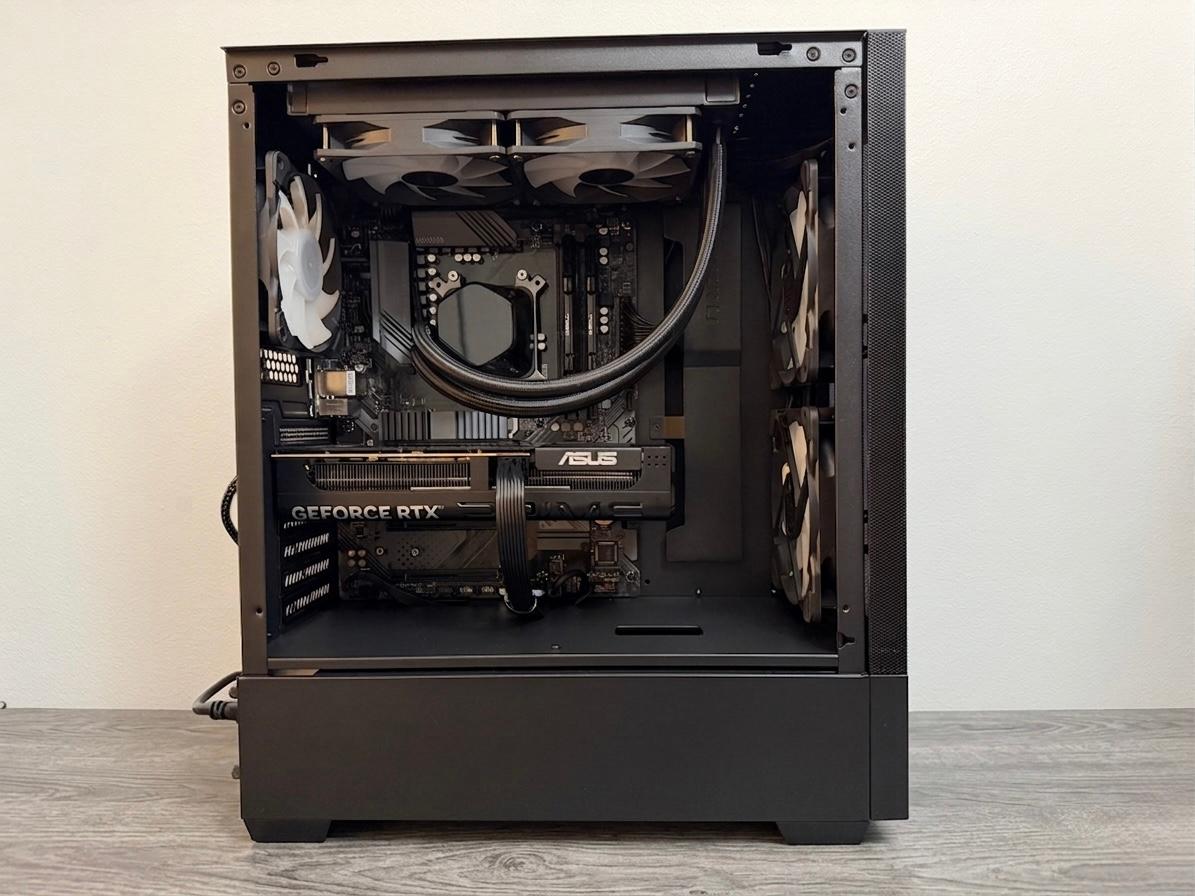 RTX 5050 8GB OC • RYZEN 5 5500 • B550 WIFI • 16GB DDR4 • 512GB SSD • 240MM AIO NEW CUSTOM GAMING PC