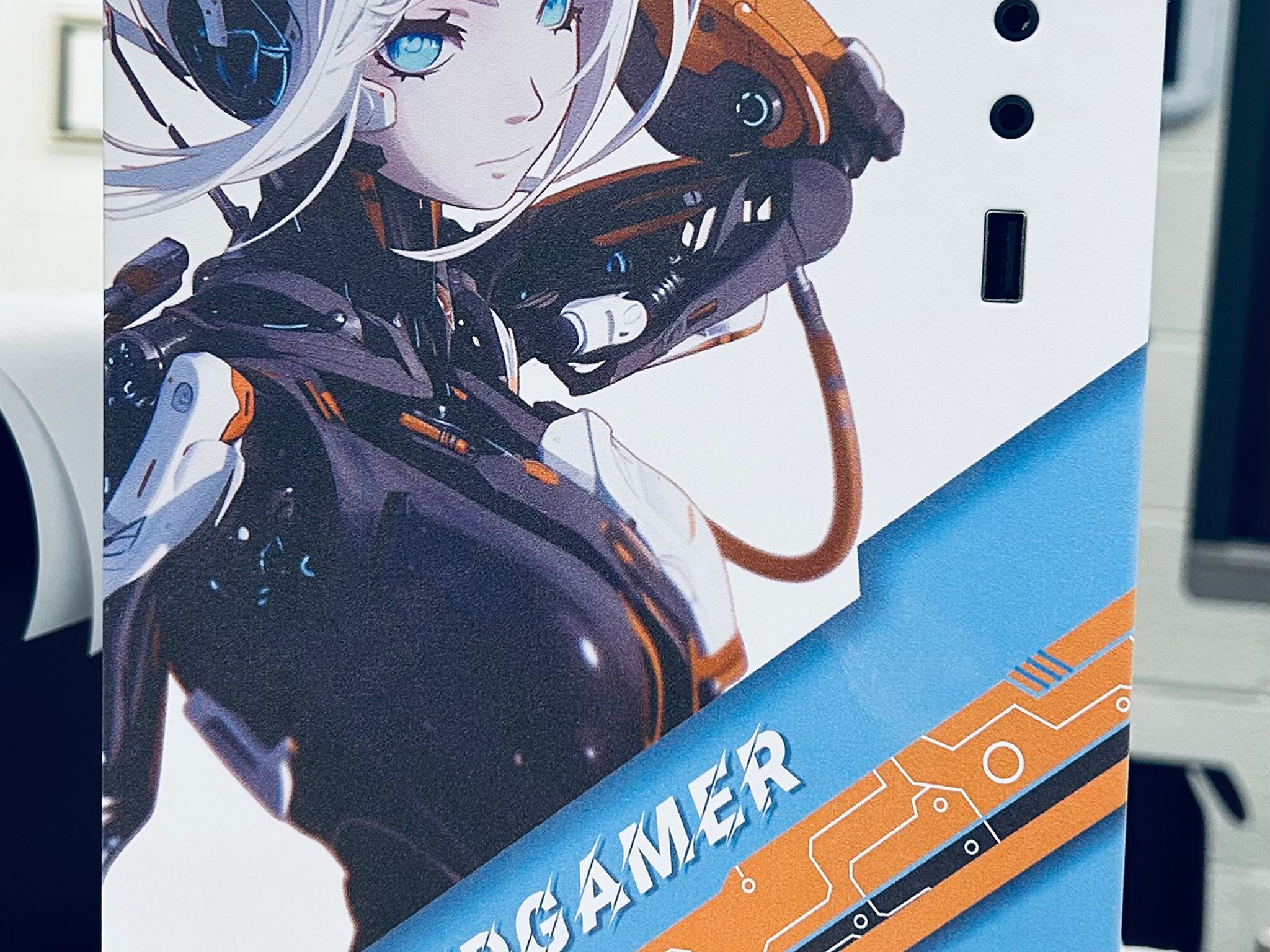 Budget blue eyes!