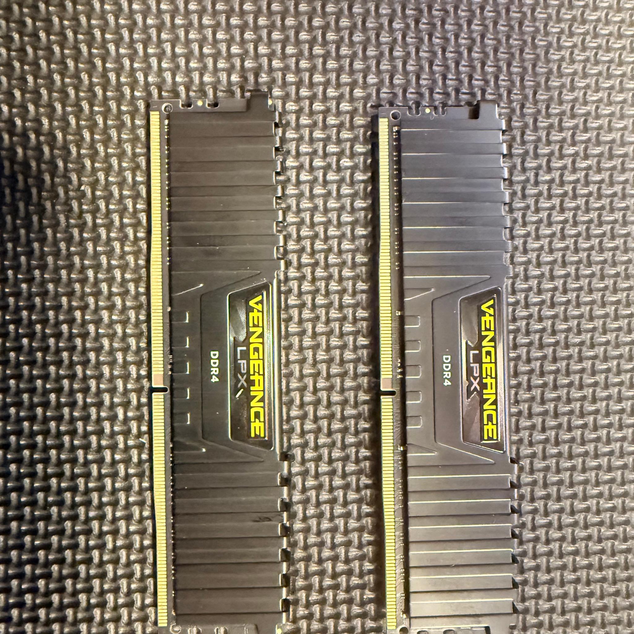 Corsair Vengeance DDR4 2x16