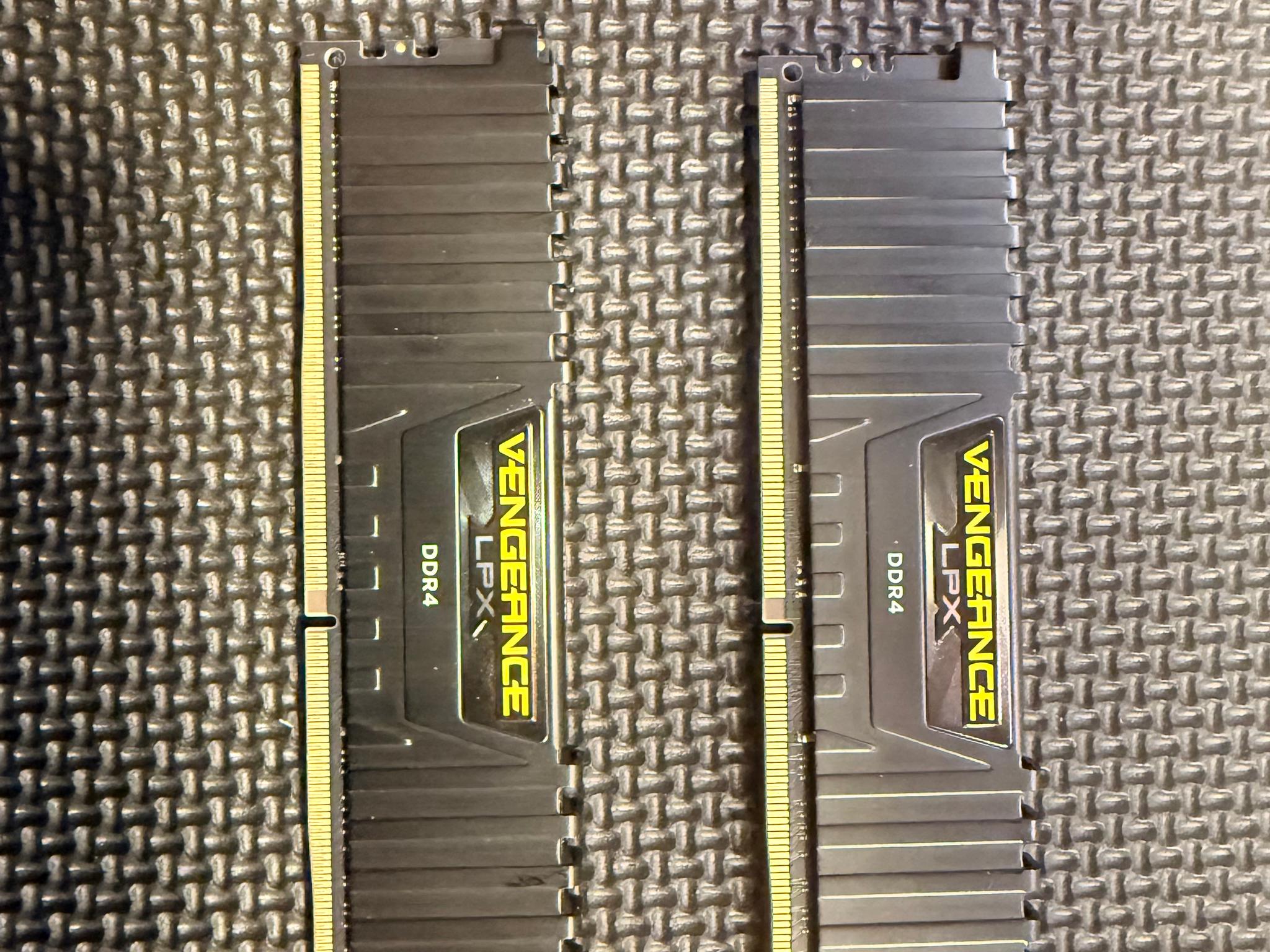 Corsair Vengeance DDR4 2x16