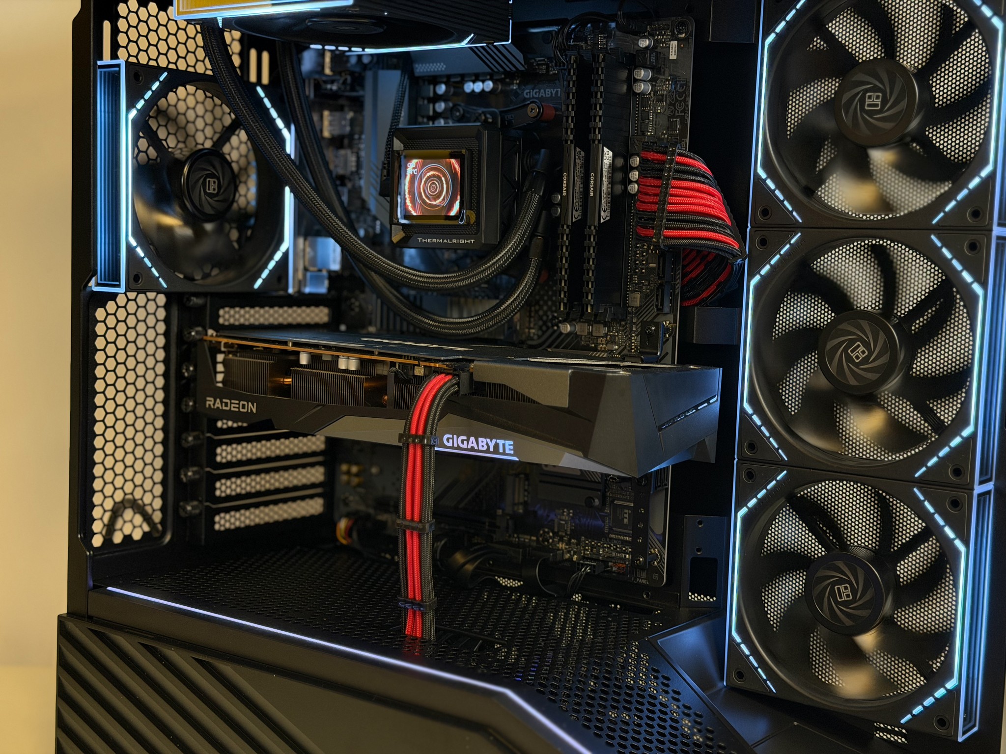 1080p Gaming - RX 6600 XT | Ryzen 5 5500 | 512GB SSD | 16GB DDR4