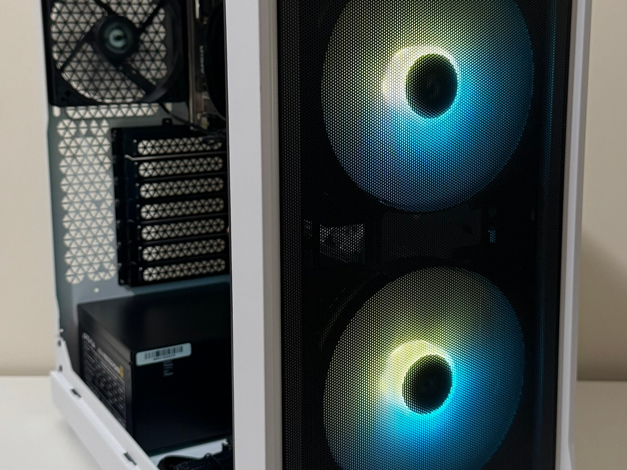 AMD Ryzen 5 5600G Gaming PC Radeon Vega 7 Graphics ASUS B550M-A B550 Fractal Design Focus 2 Case