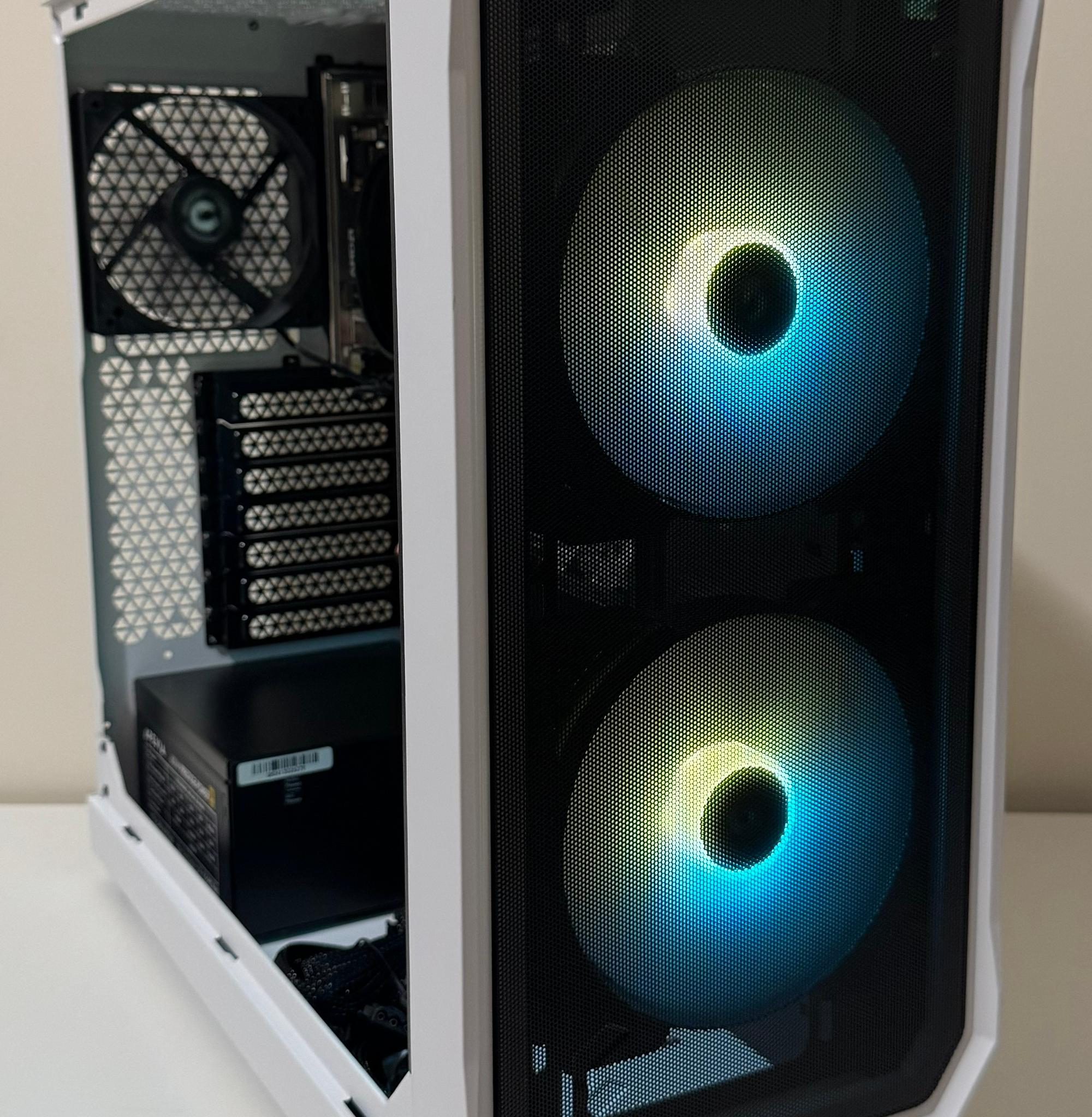 AMD Ryzen 5 5600G Gaming PC Radeon Vega 7 Graphics ASUS B550M-A B550 Fractal Design Focus 2 Case