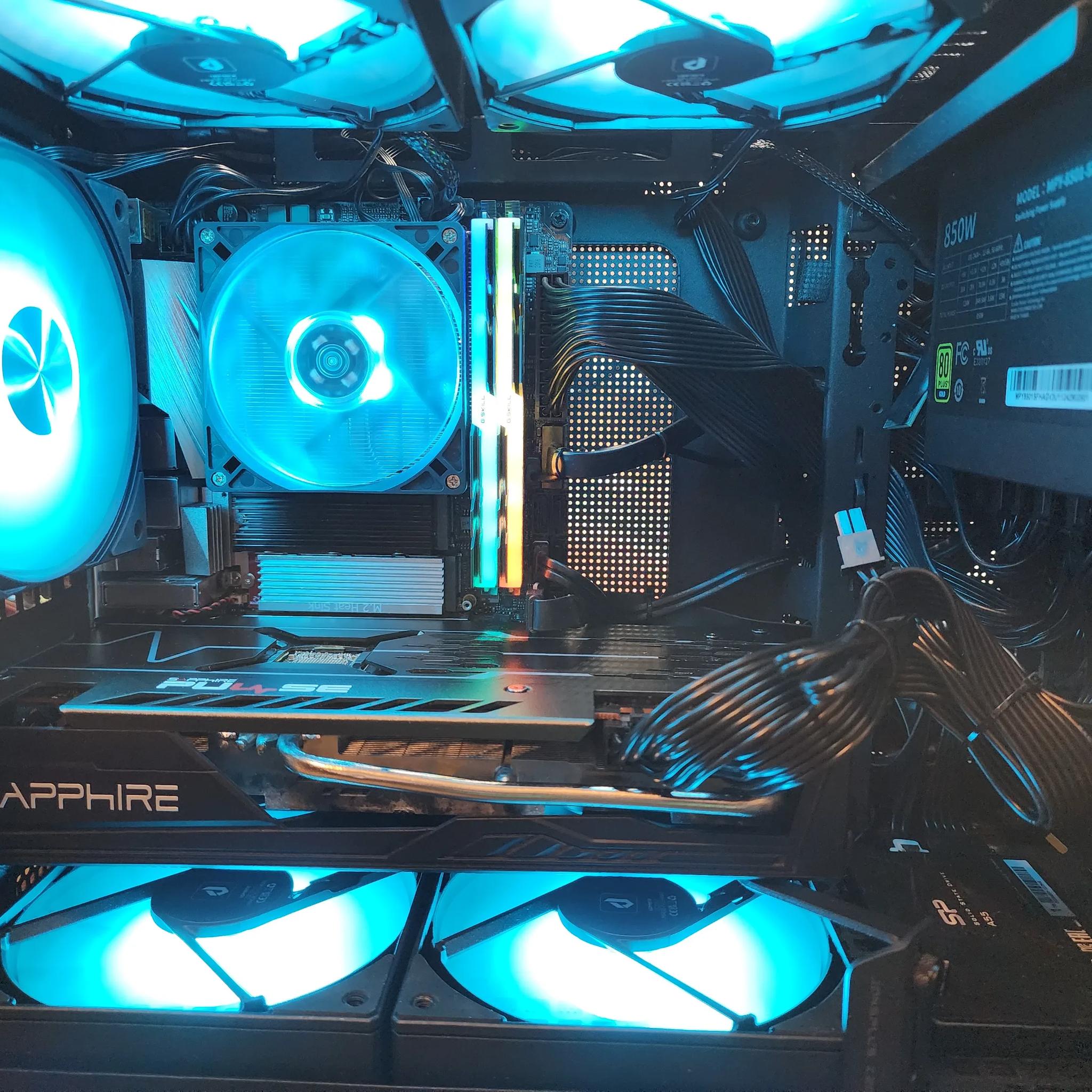 SFF Gaming PC I5 10400K Sapphire RX 5700xt 8GB 850watt PSU 32GB RGB DDR4 NOS
