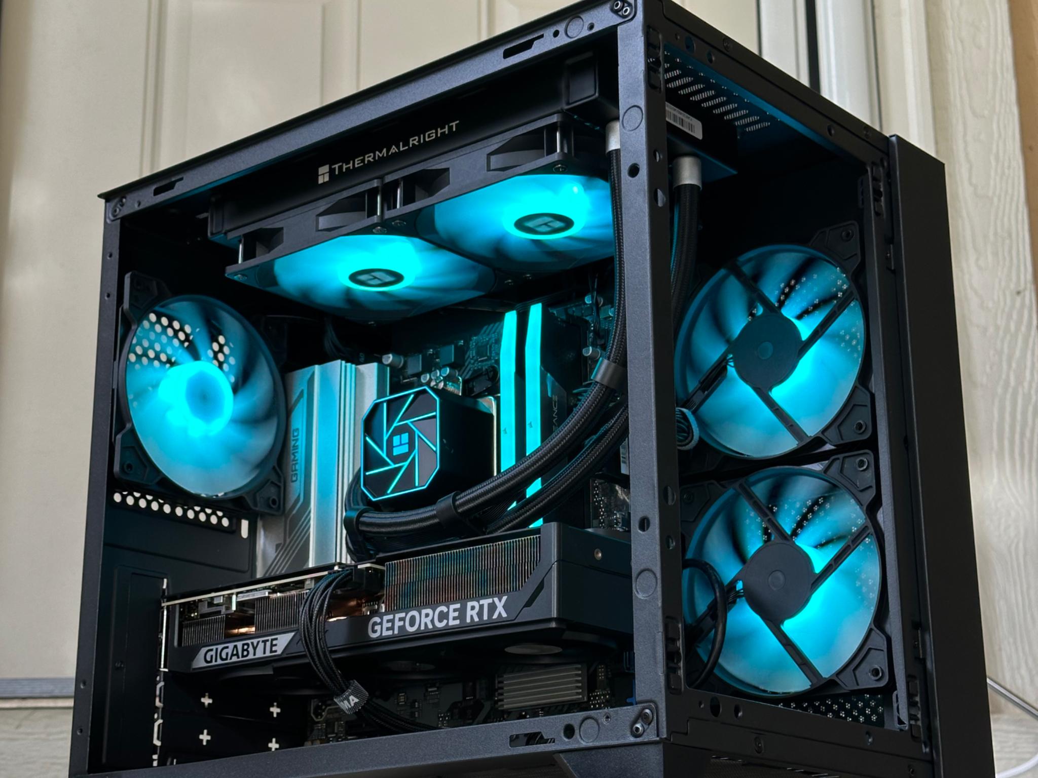 Ryzen 7 8700F • Rtx 5070 • 32GB DDR5 • 1TB nvme