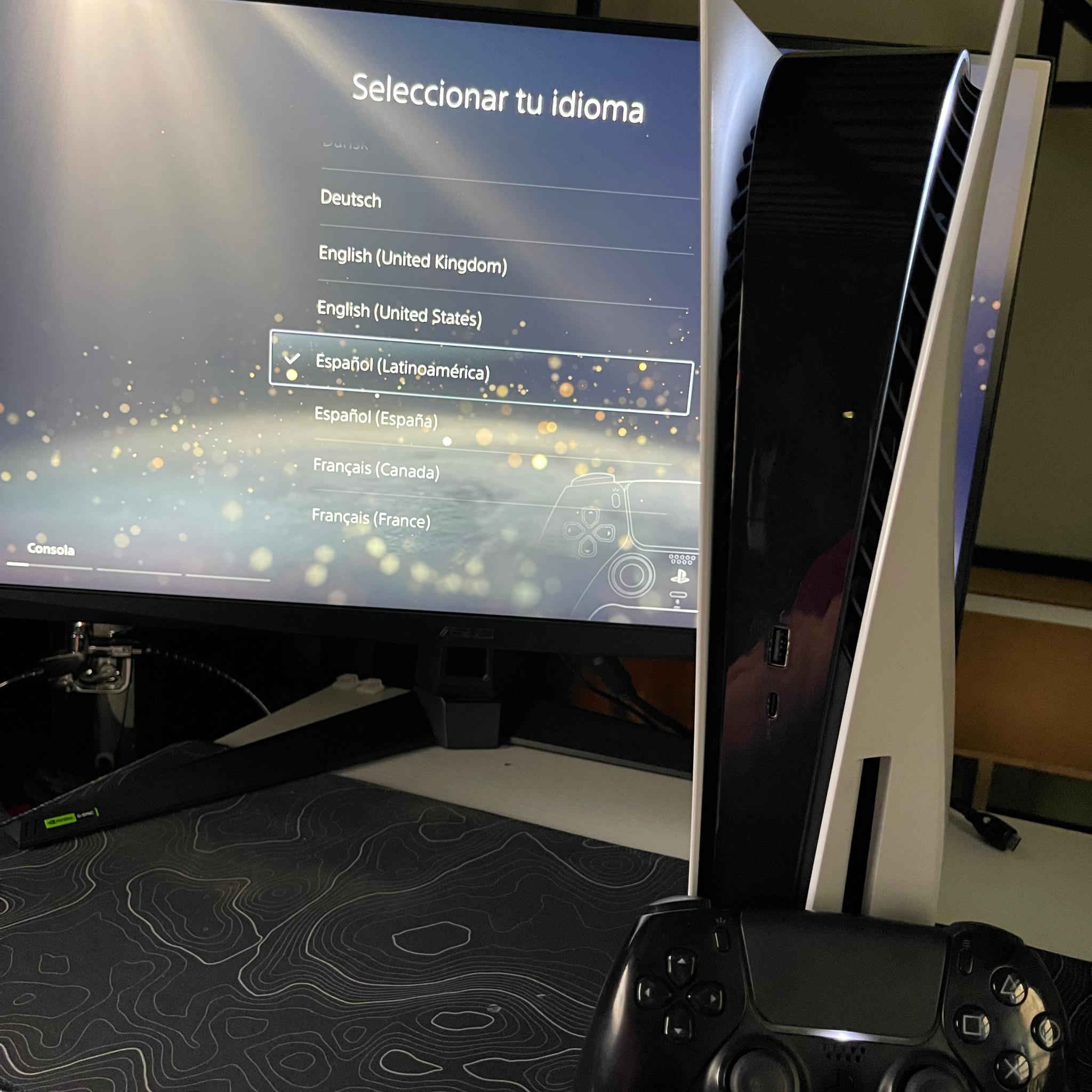PS5 disc version with black controller