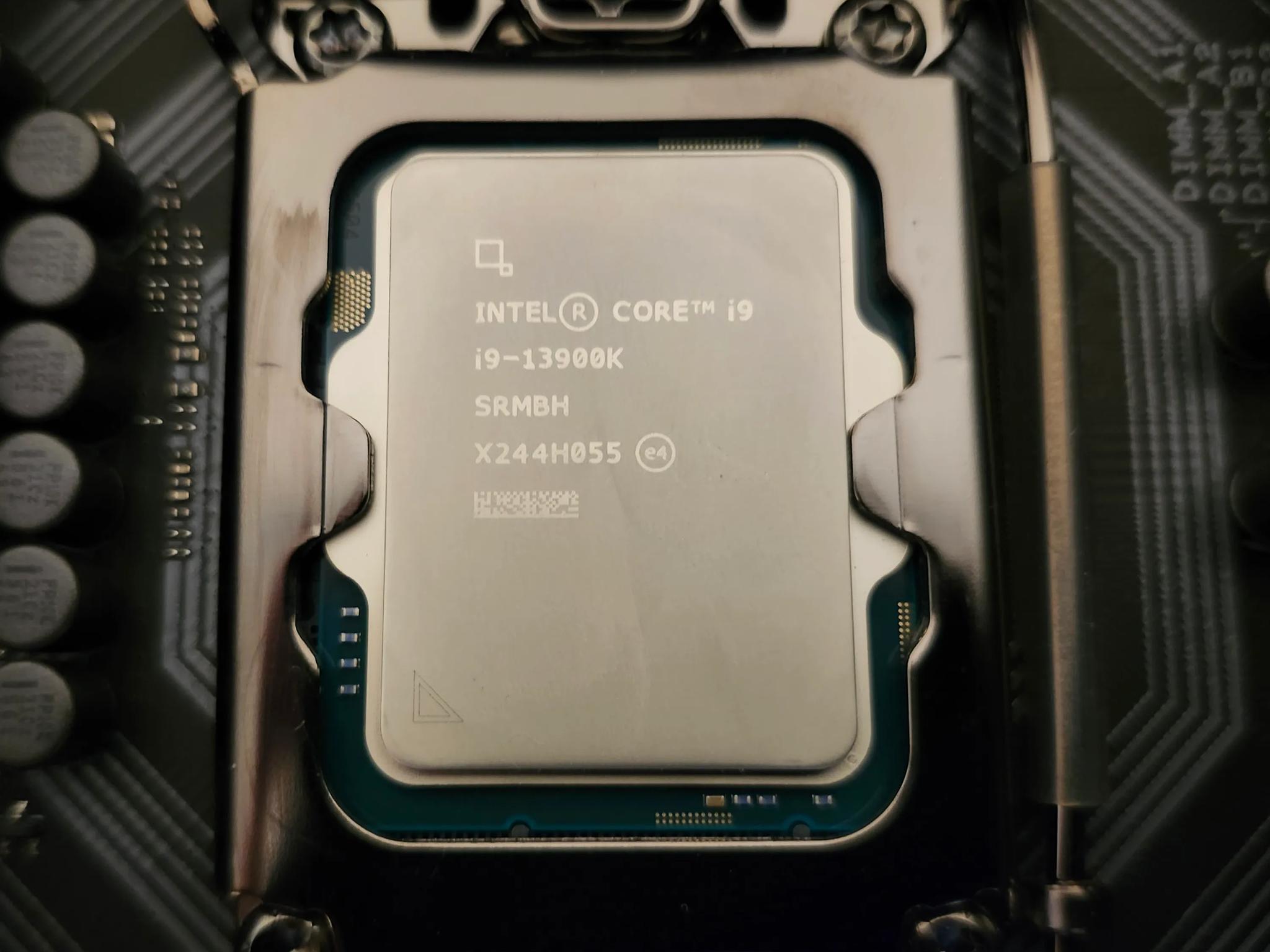 Intel i9-13900K