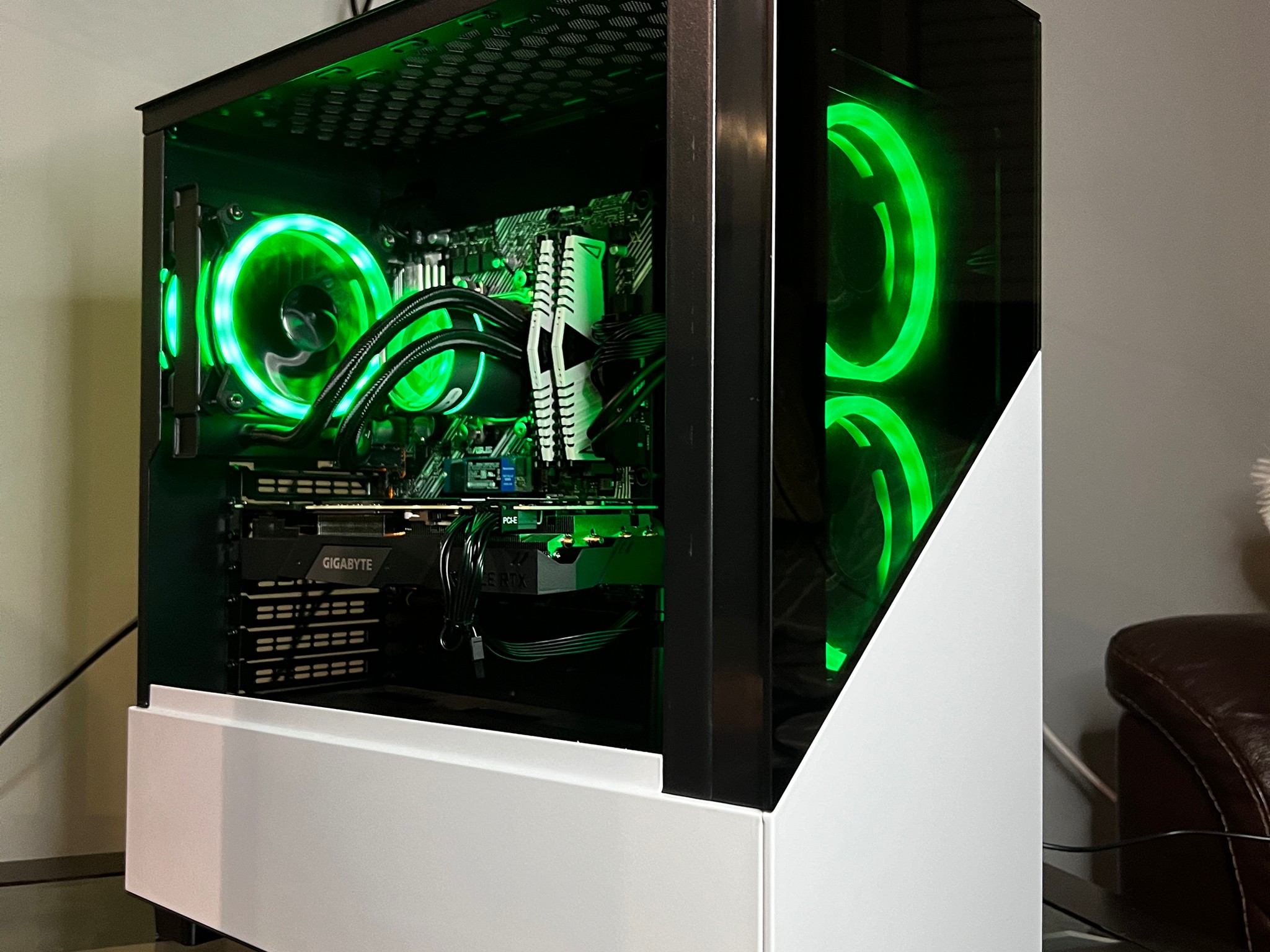 🔵🟣Ayla🟣🔵MID RANGE GAMING PC WITH RYZEN 7 3700 X and RTX 2070 SUPER