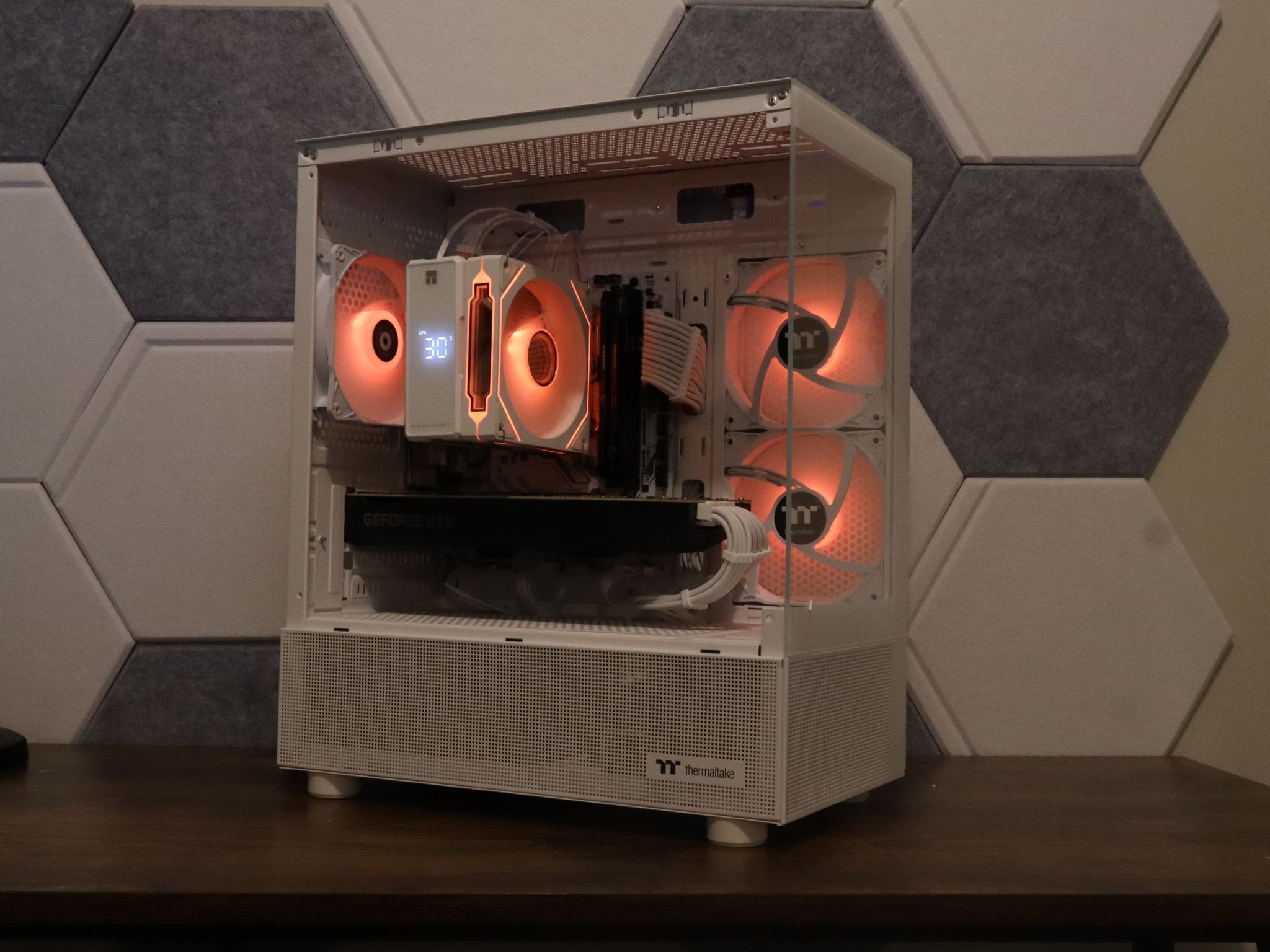 Gaming PC | RTX 3070 8gb | Ryzen 5 | 16gb 3200mhz ram | 1 TB storage | Windows 11 Wifi & Bluetooth