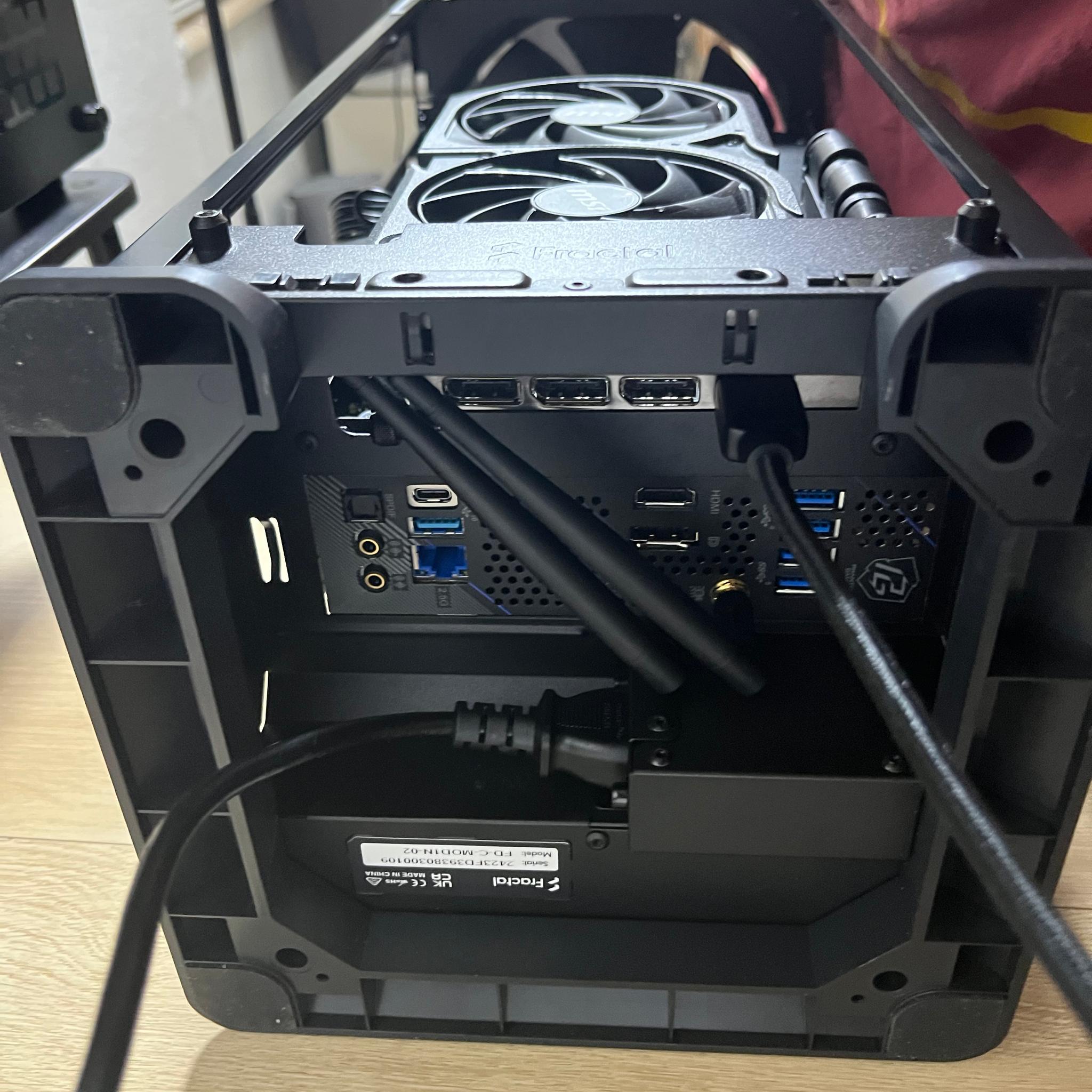 Custom Gaming PC RTX 5060, i5 12400F, 32GB DDR5, 1TB m.2 ssd, Fractal Mood, Asrock B760i Mini ITX