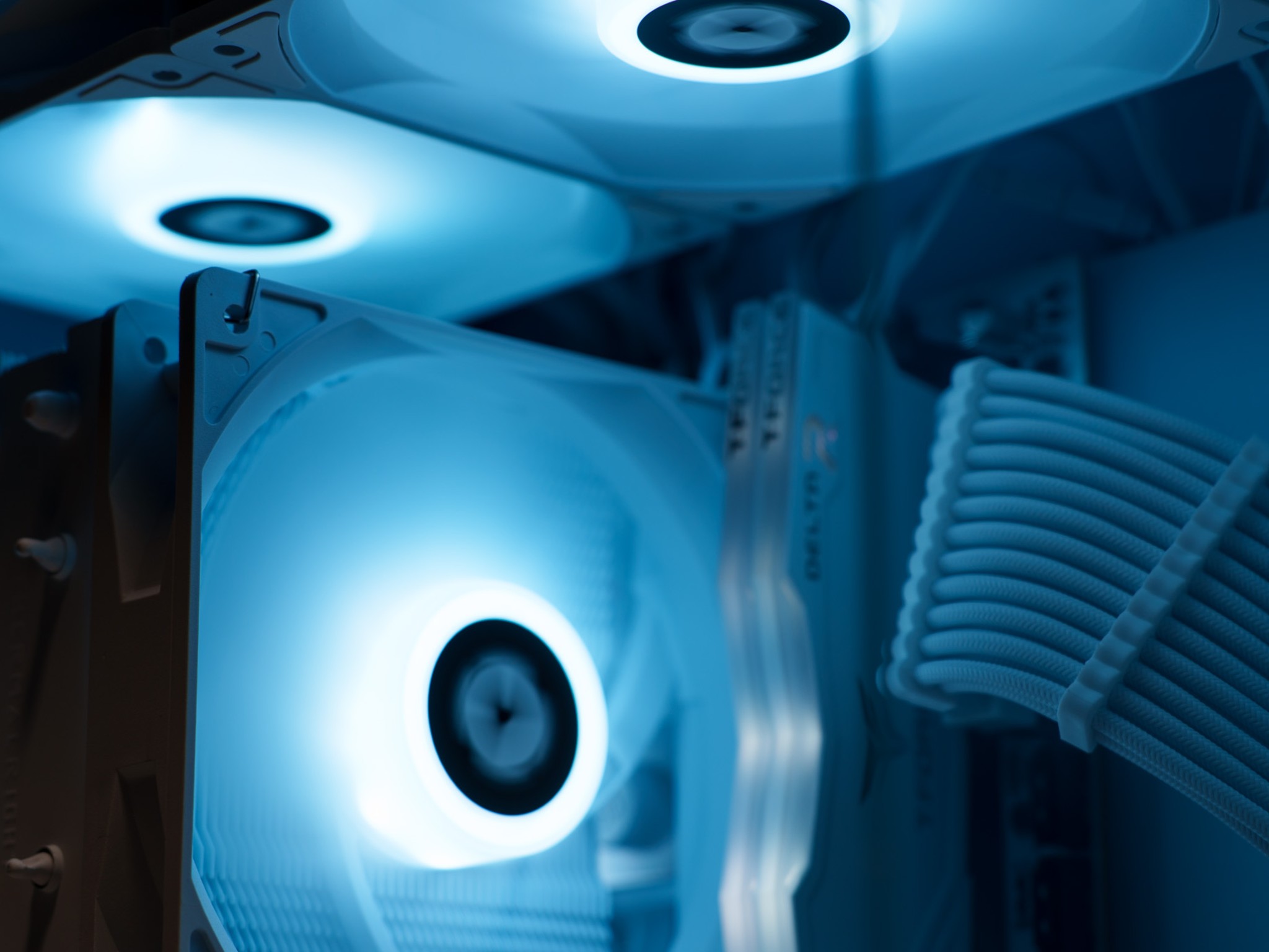 All White Gaming PC | RTX 3060 Ti | Ryzen 5 | 16GB DDR4 | 512GB m.2 drive | 750W PSU