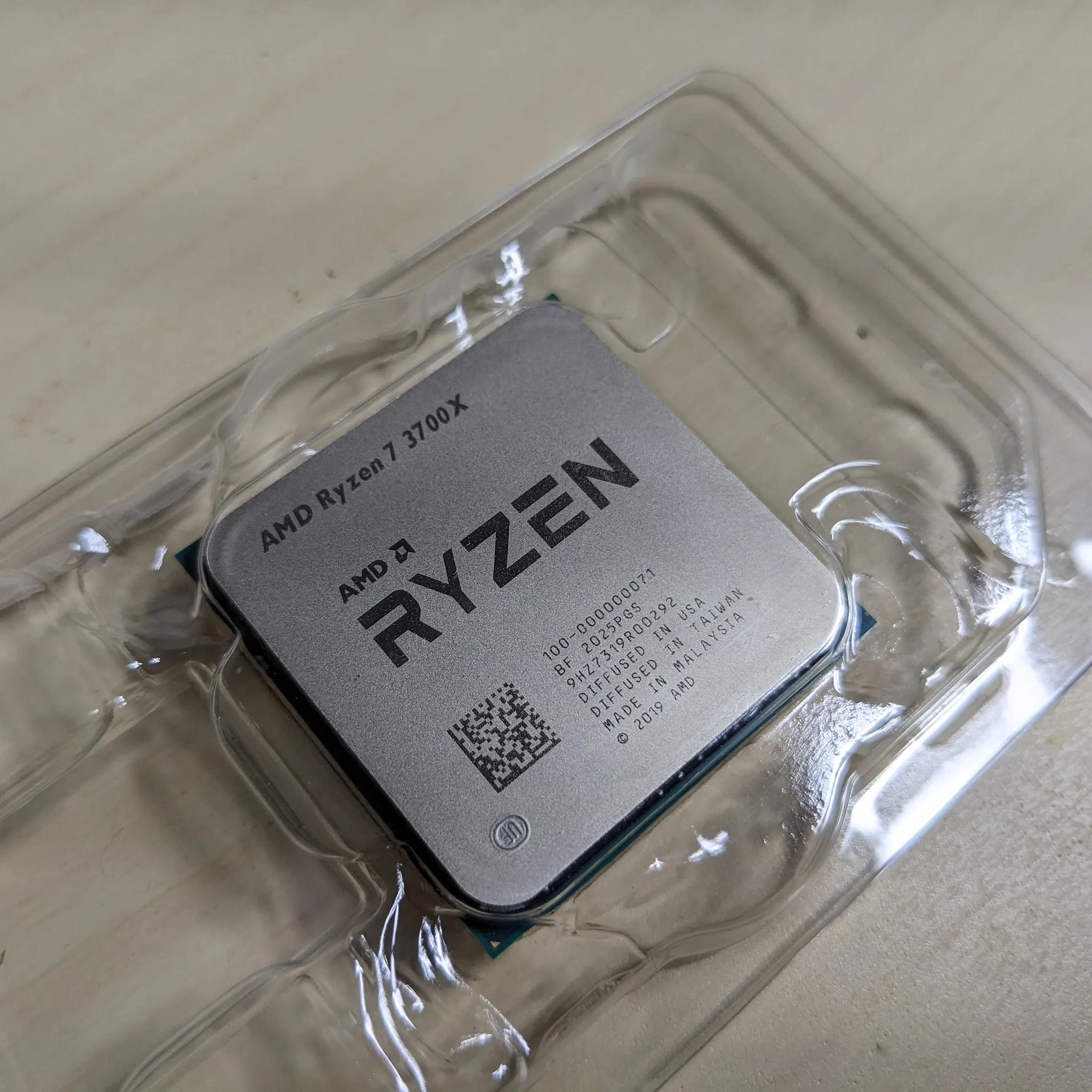 AMD Ryzen 7 3700X