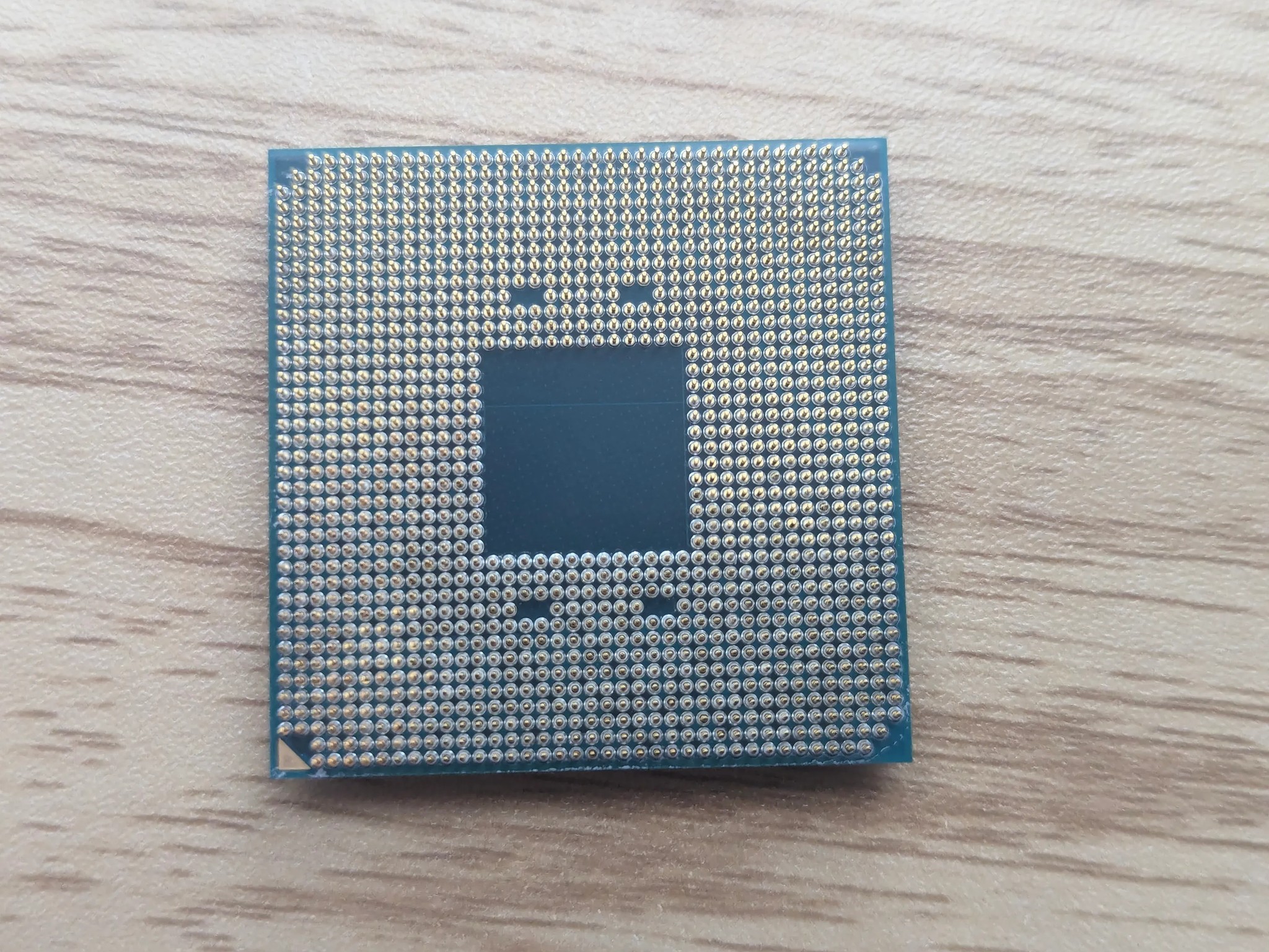 AMD Ryzen 5 3600 Processor (3.6GHz, 6 Cores, Socket AM4)