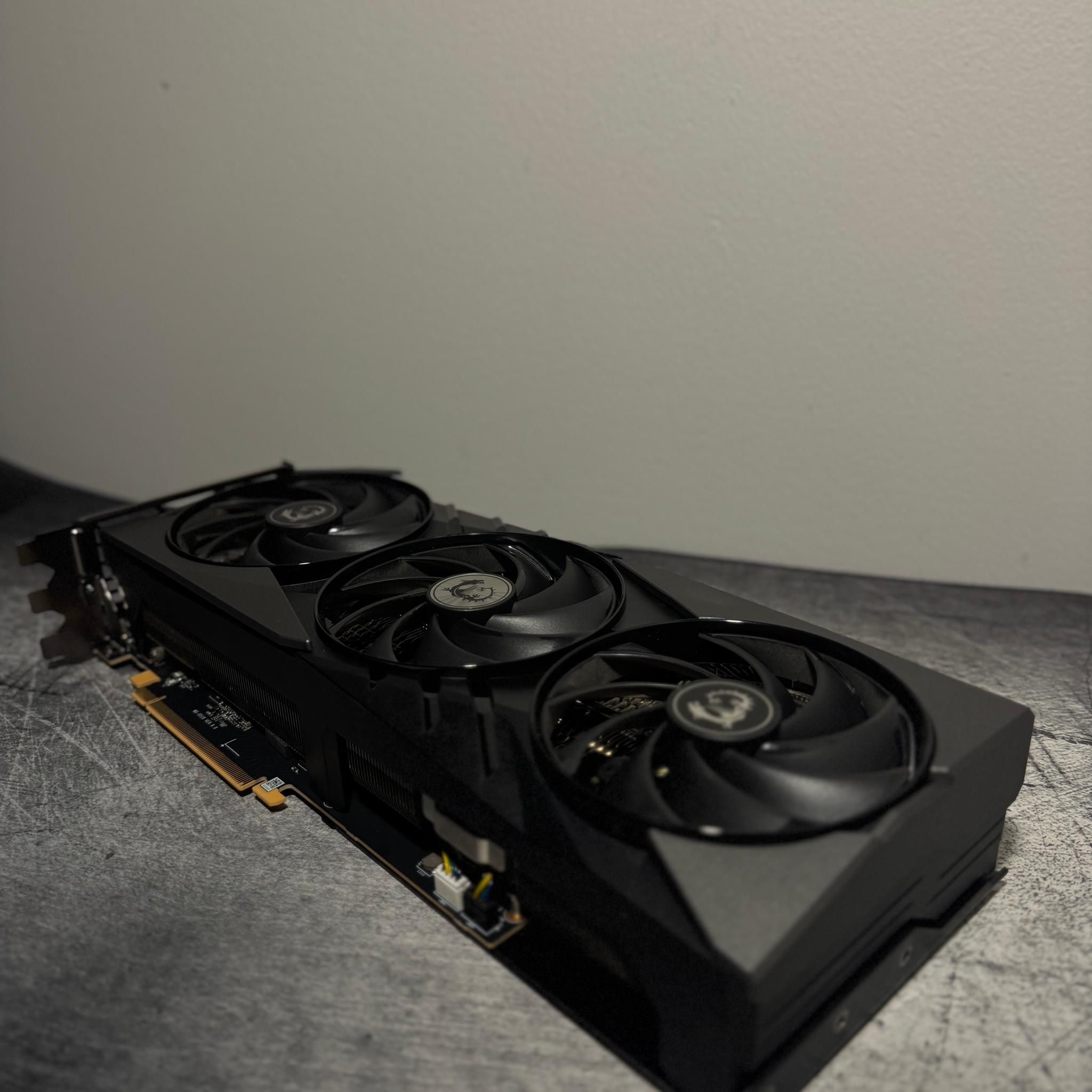 MSI GeForce RTX 4090 GAMING X SLIM 24GB