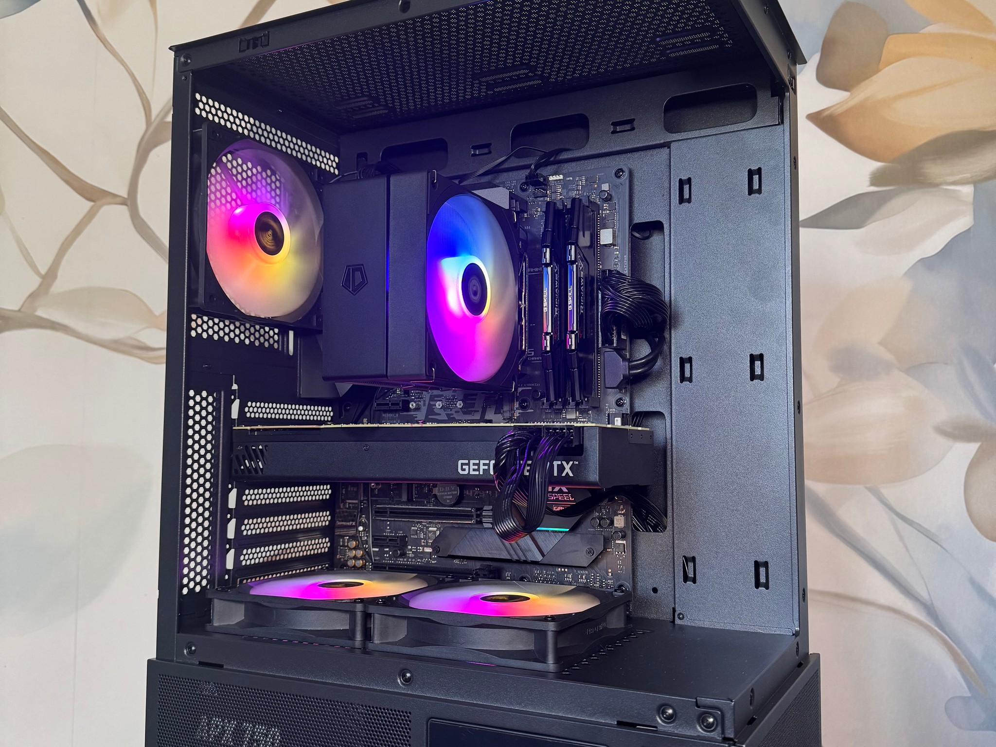 1440p Ultra Gaming Rig - RTX 2080 Ti (11GB) / Ryzen 5600X / 32GB RAM / 2TB SSD