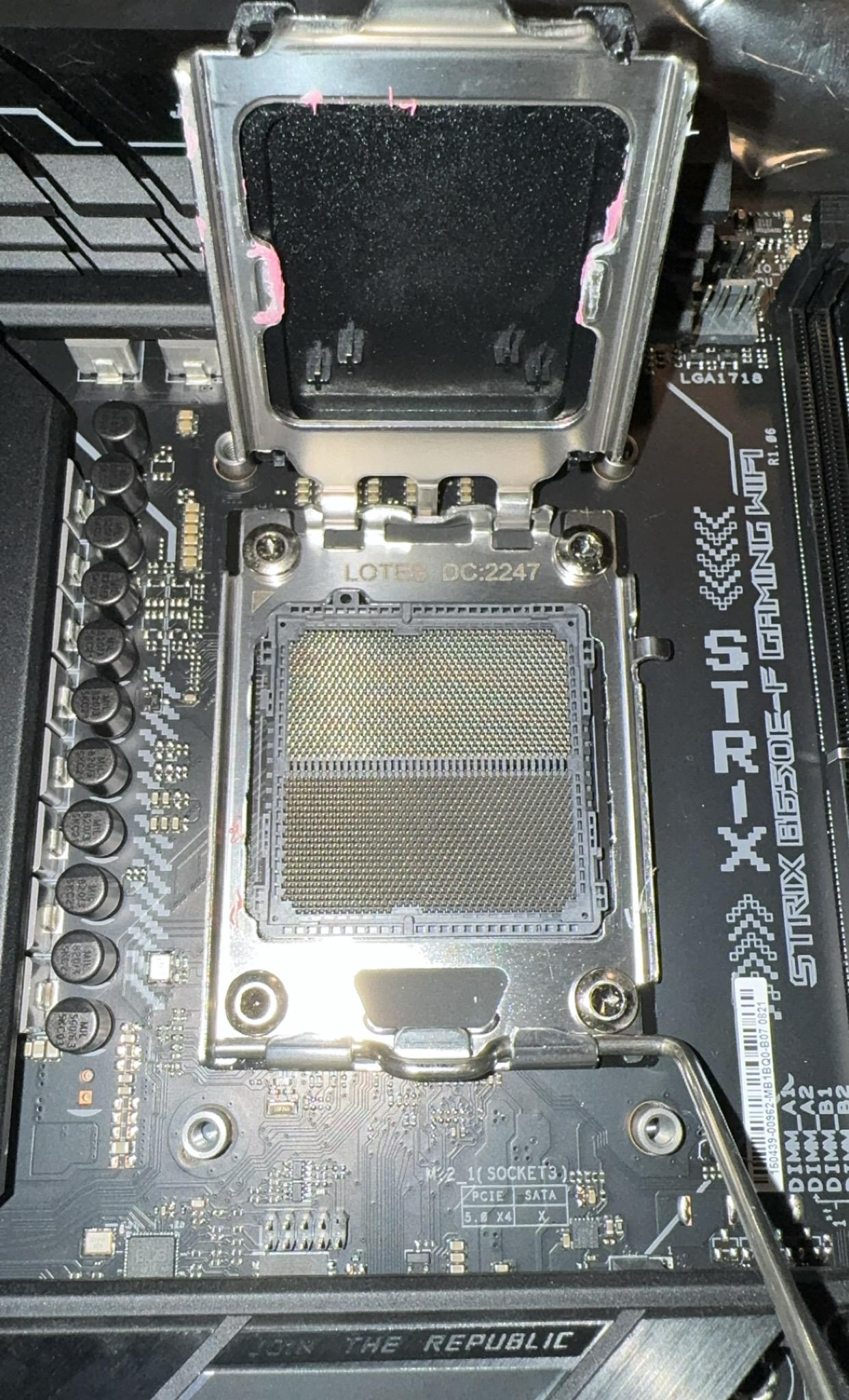 ASUS ROG Strix B650E-F Motherboard