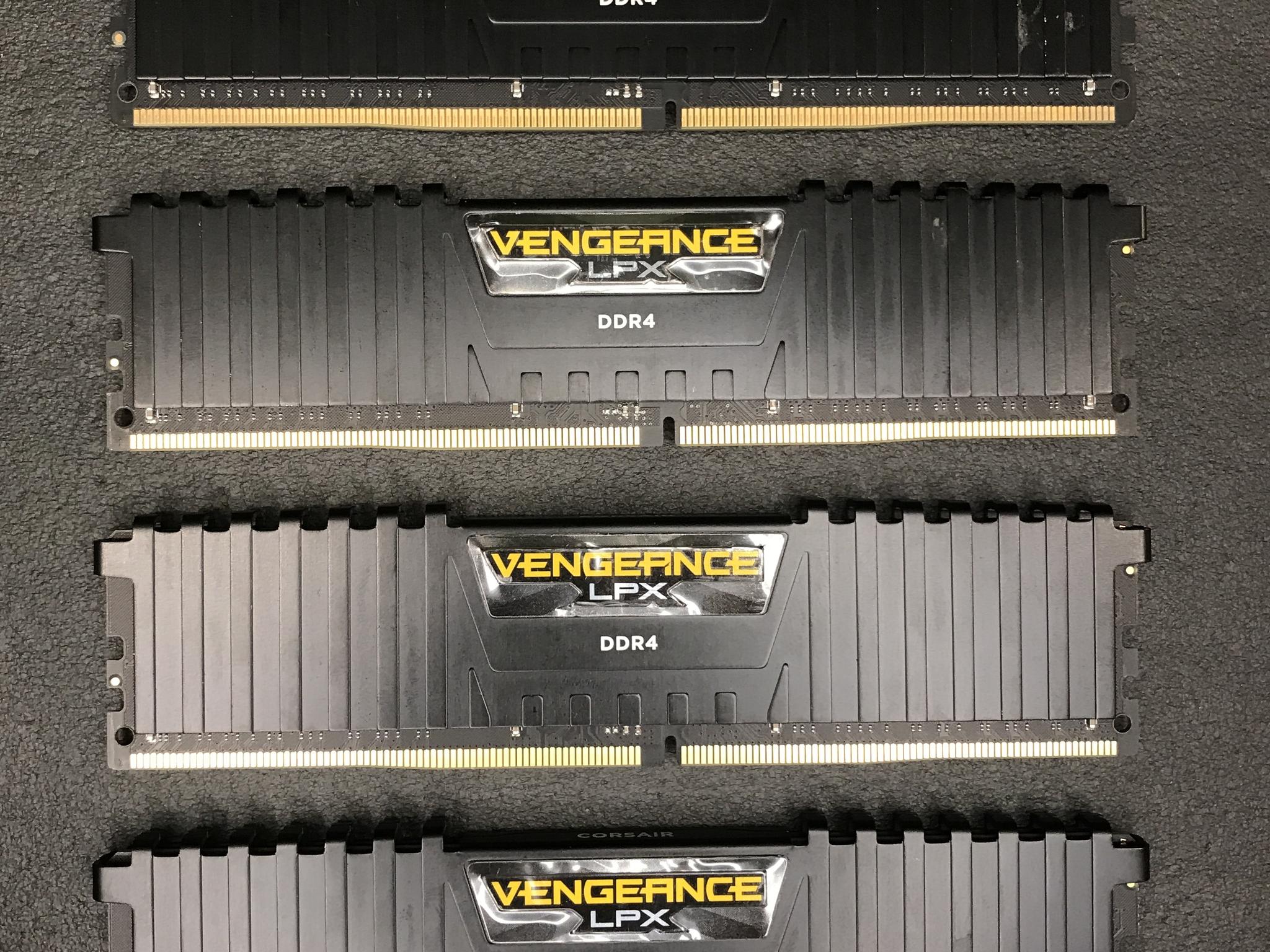 *READ* Used black 32GB Corsair vengeance (4 x 8GB) DDR4-2400 CL16