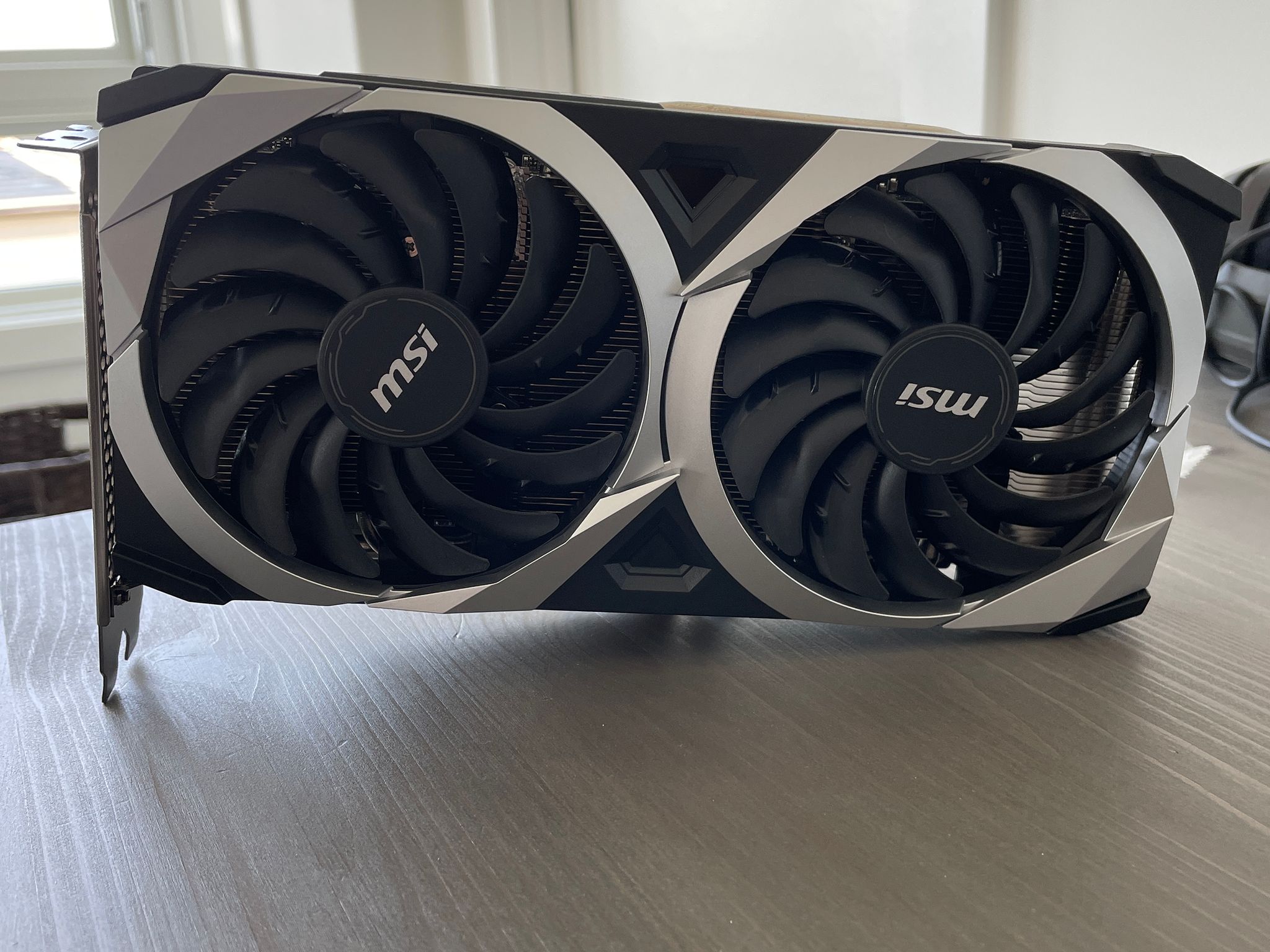 Radeon RX 7600 8 GB VRAM | MSI MECH 2X CLASSIC OC