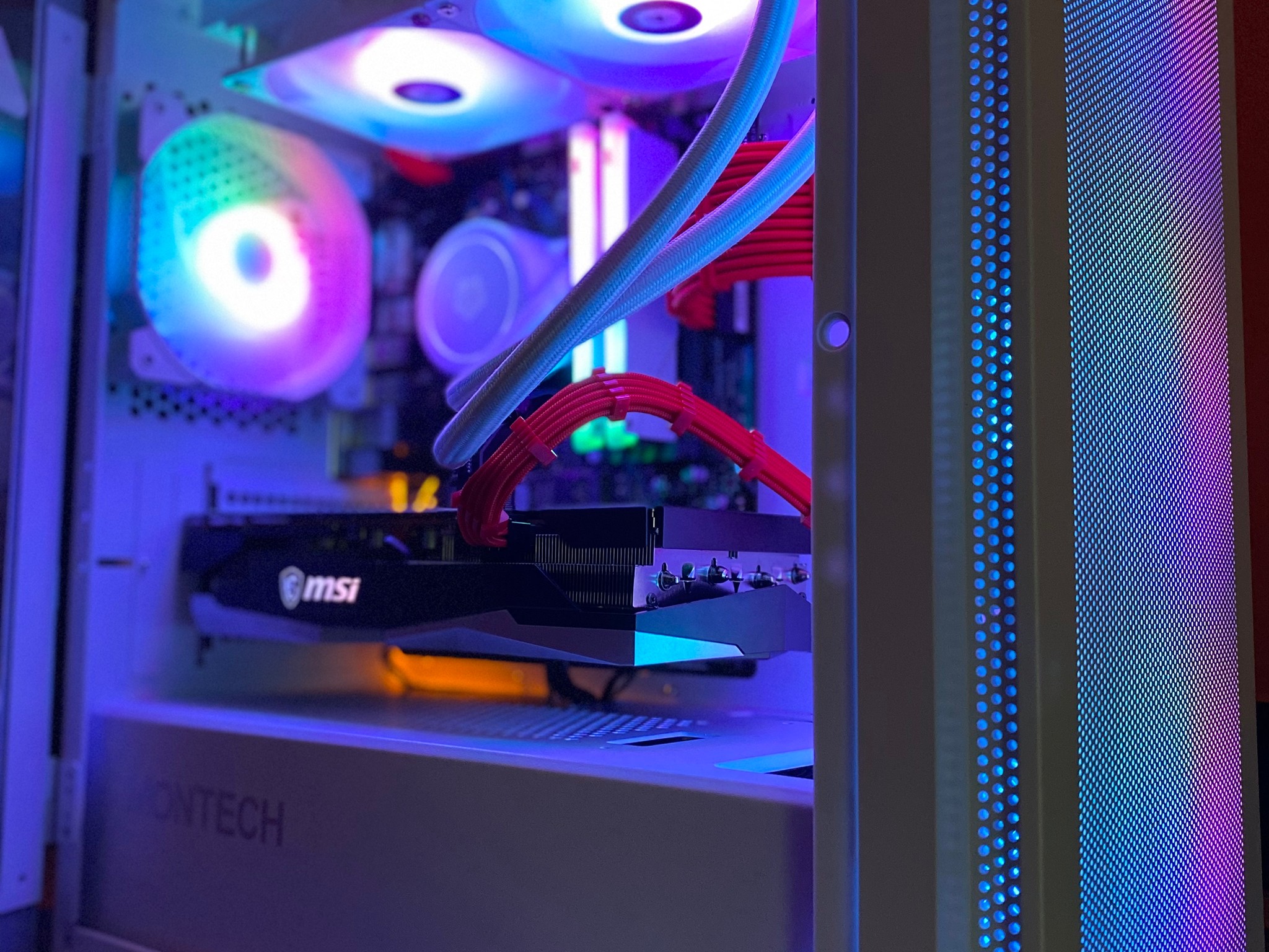 🔥White DRaGoN II🔥🔥/RX6650XT/Ryzen 5 5600X/32GB DDR4 RAM/1TB M.2 NVMe/Windows 11
