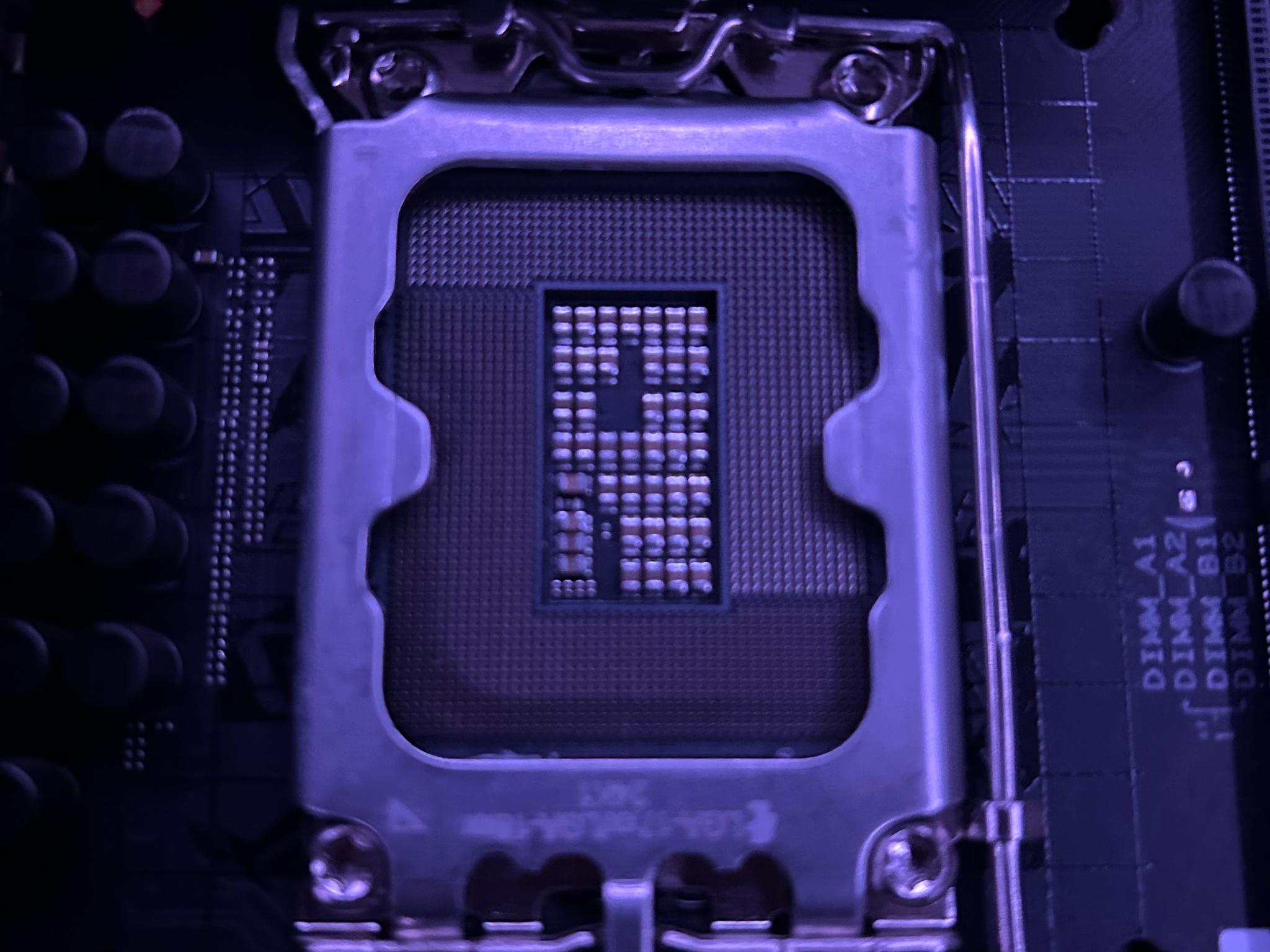 ASUS ROG STRIX Z690-E GAMING WIFI - Image 4