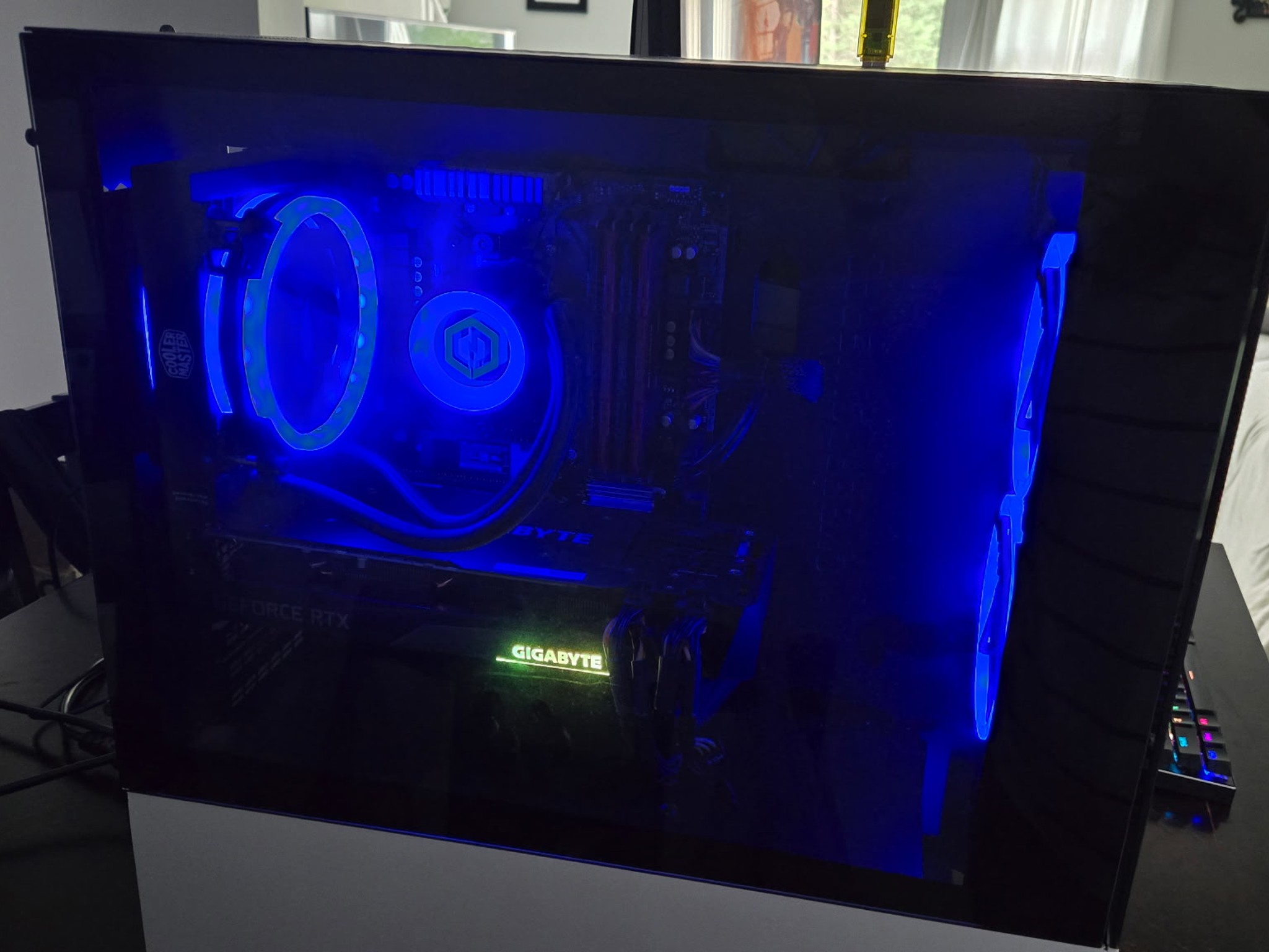 AMD Ryzen 7 3700x, Gigabyte NVIDIA GeForce RTX 3070 SSD M.2 1TB  Ram 32 GB  ASRock MB  800 GR PSU