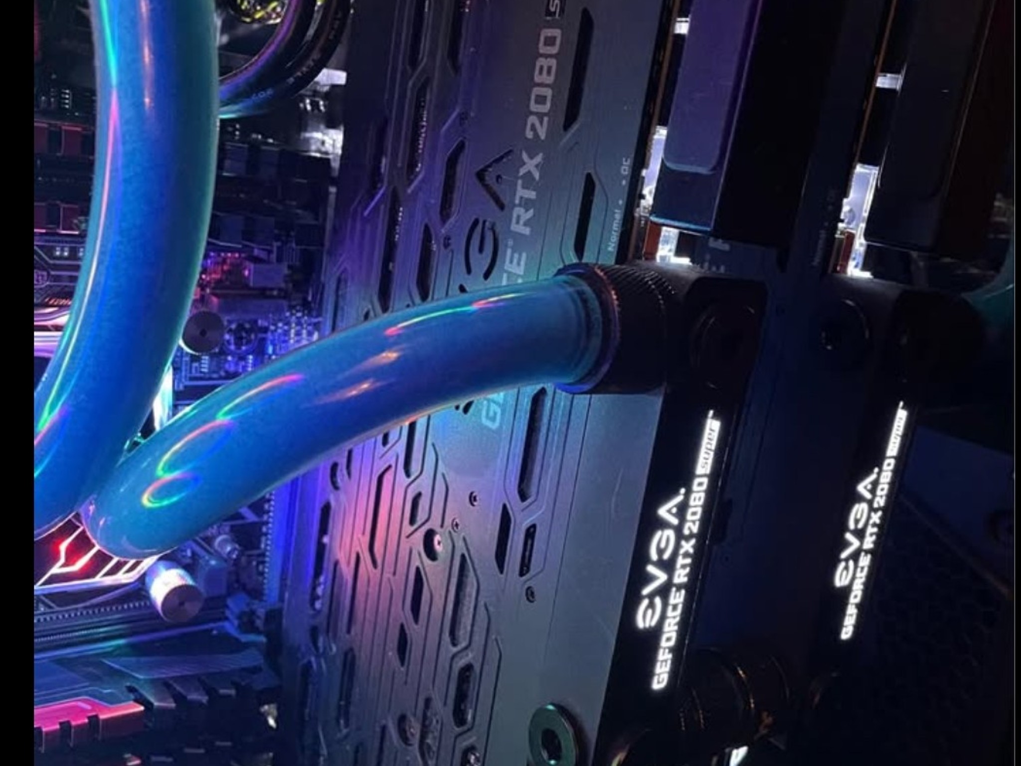 EVGA GeForce RTX 2080 SUPER FTW3 HYDRO COPPER GAMING