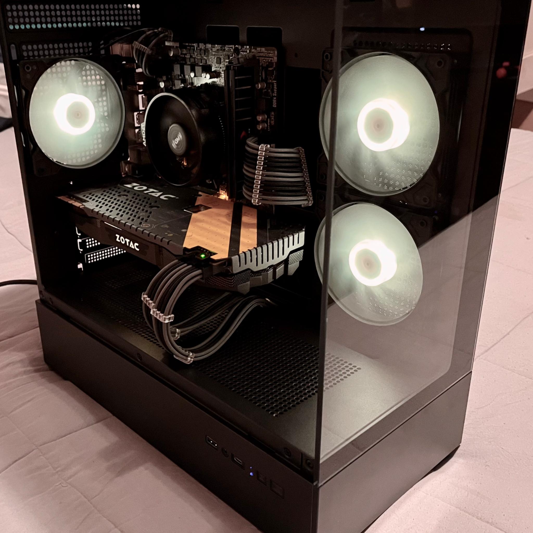 Custom Gaming PC |GTX 1080 // Ryzen 3500x // 16GB DDR4|