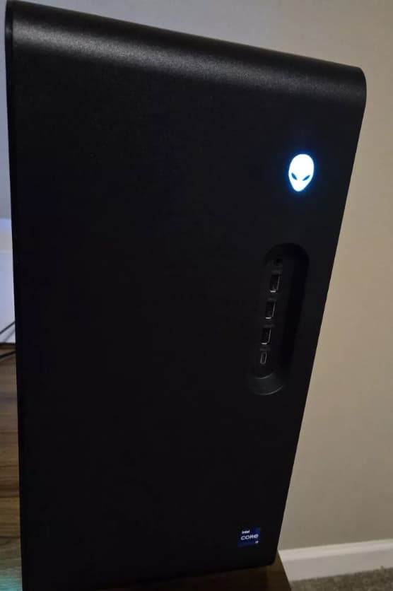 Alienware Aurora R16 Gaming \Intel Core i9-13900F\32GB DDR5\RTX 4070