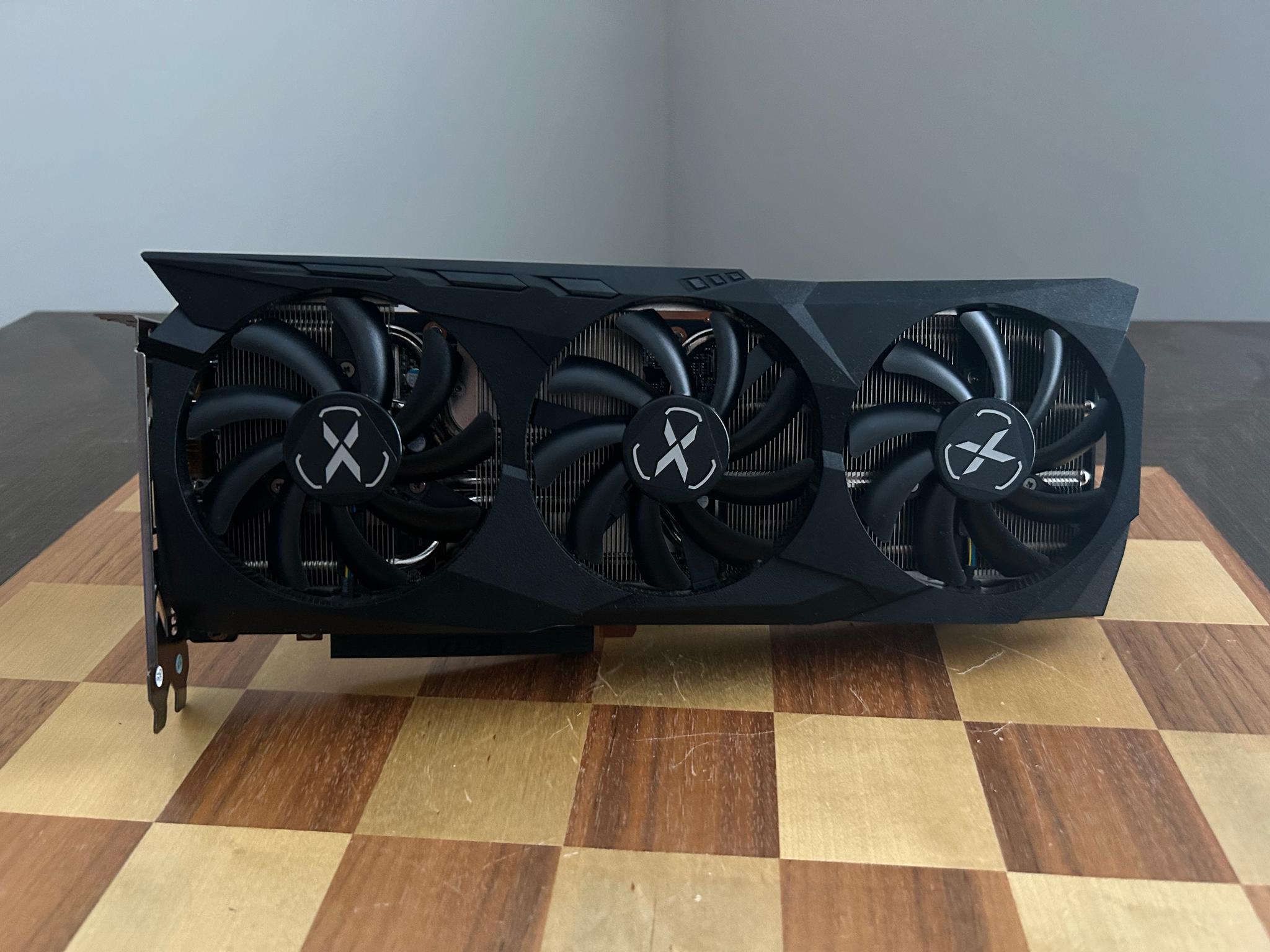 XFX Speedster SWFT309 Radeon RX 6700XT 