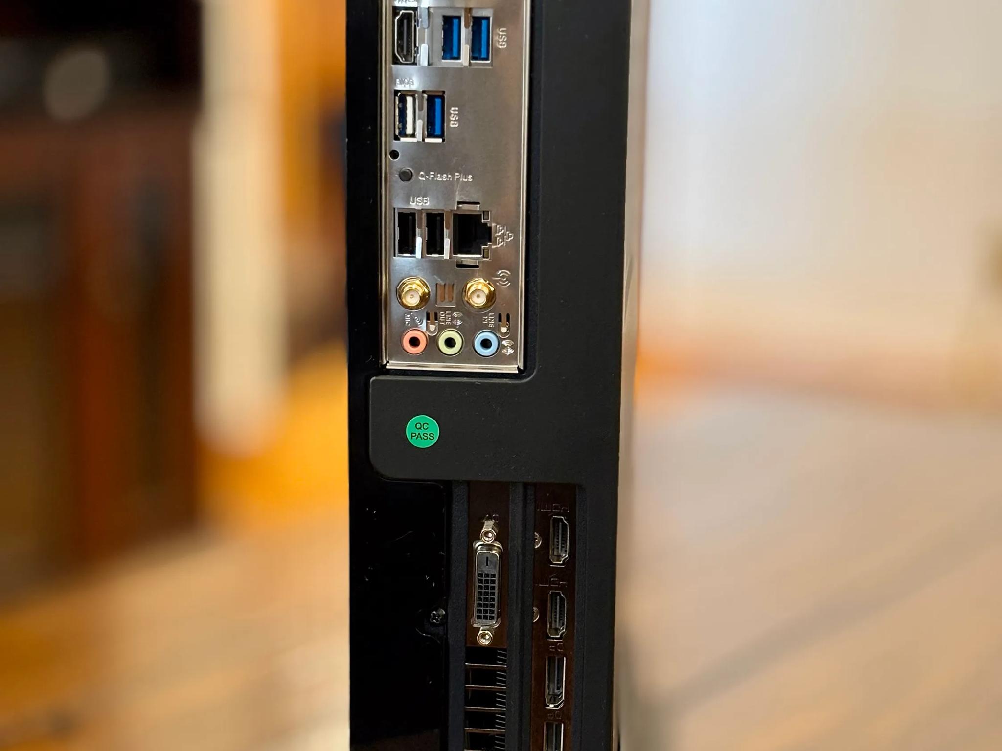 Console-Size Gaming PC for 1080p 60+ FPS Gaming | Small Form Factor Build | Home Theater PC Build